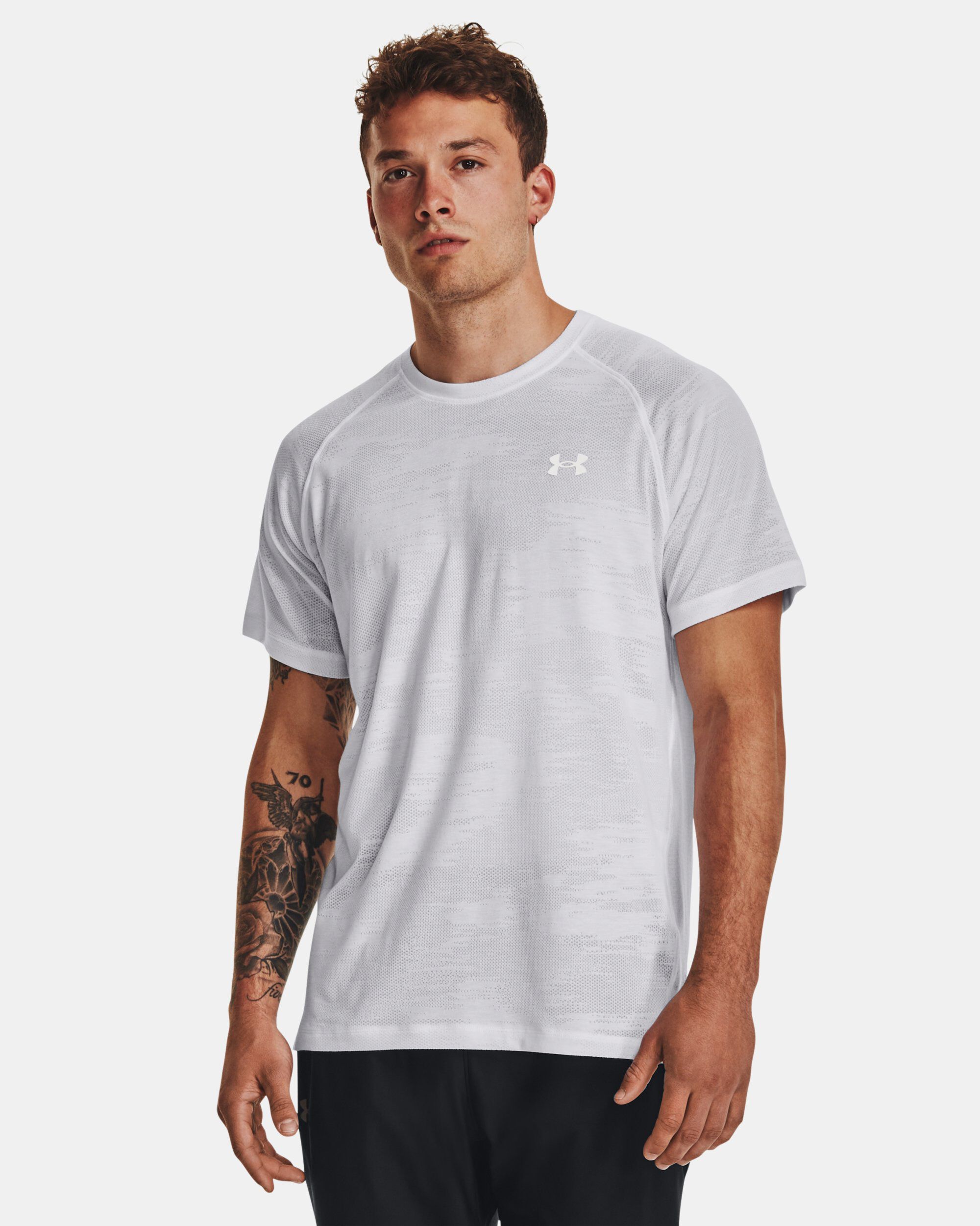 Buy Men s UA Streaker Speed Camo Short Sleeve White in Dubai UAE Under Armour
