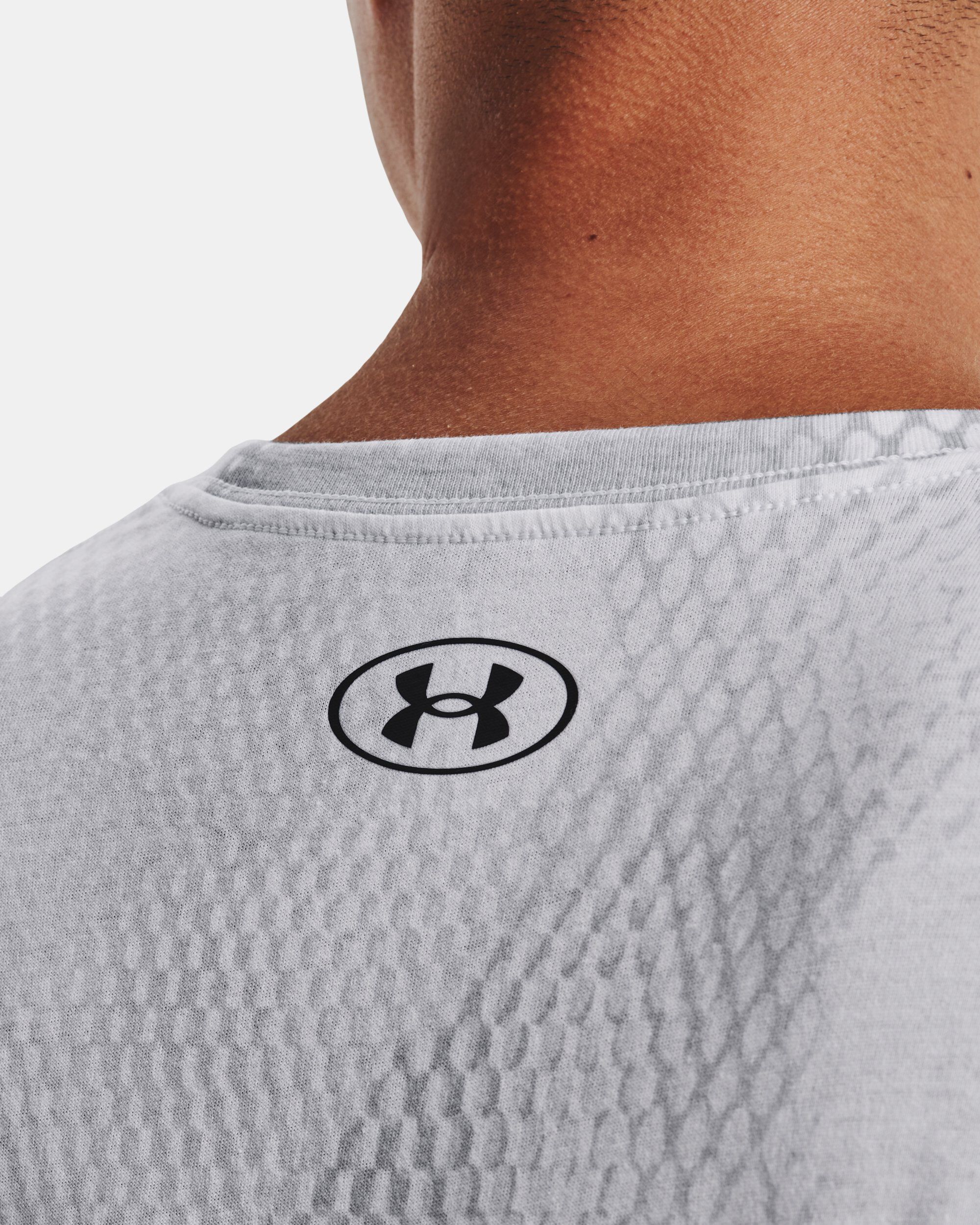 Under armour metal shirt online