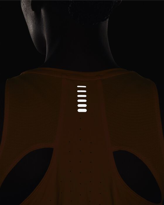 Women's UA Iso-Chill 200 Laser Tank image number 3