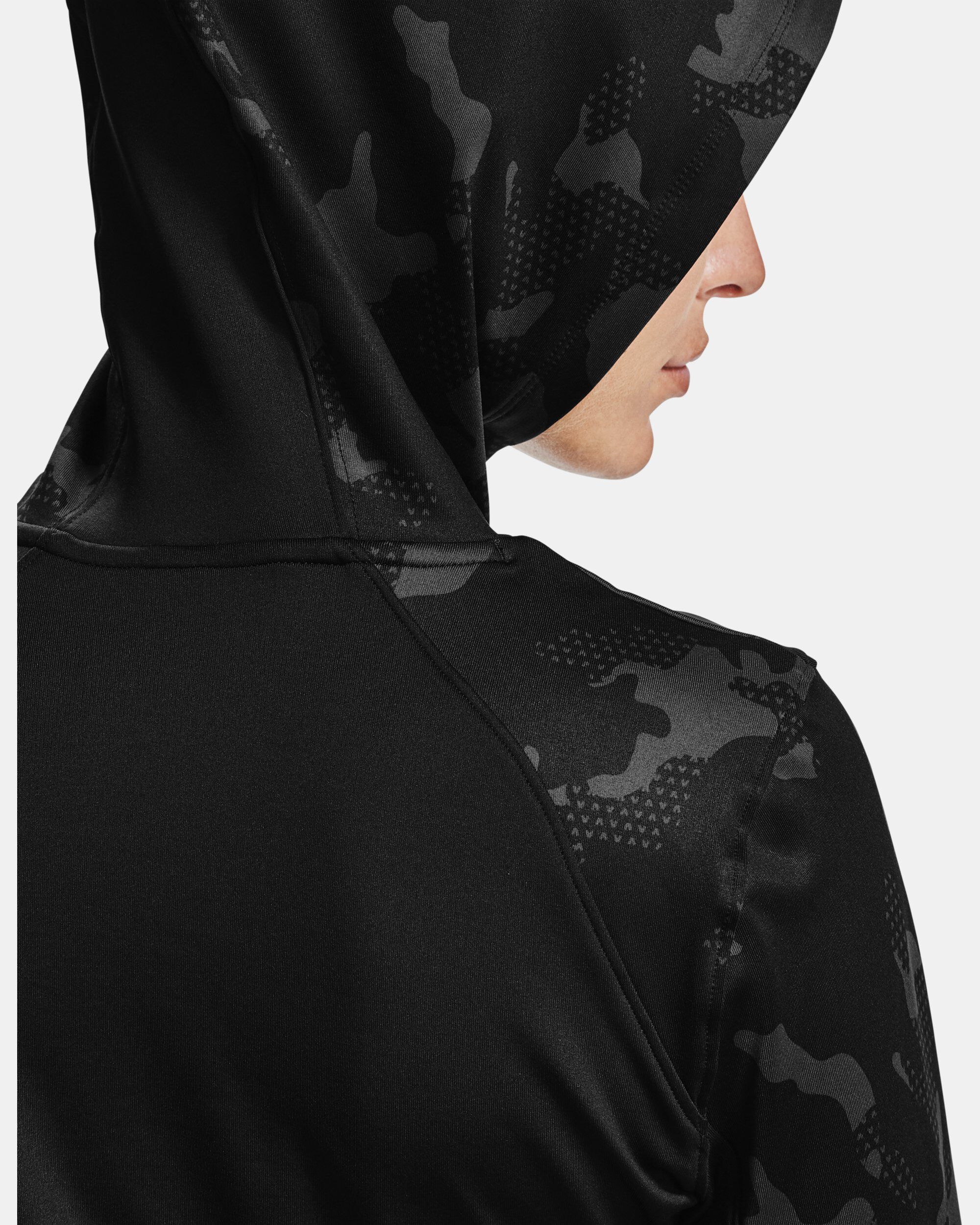 Camo hoodie under armour top