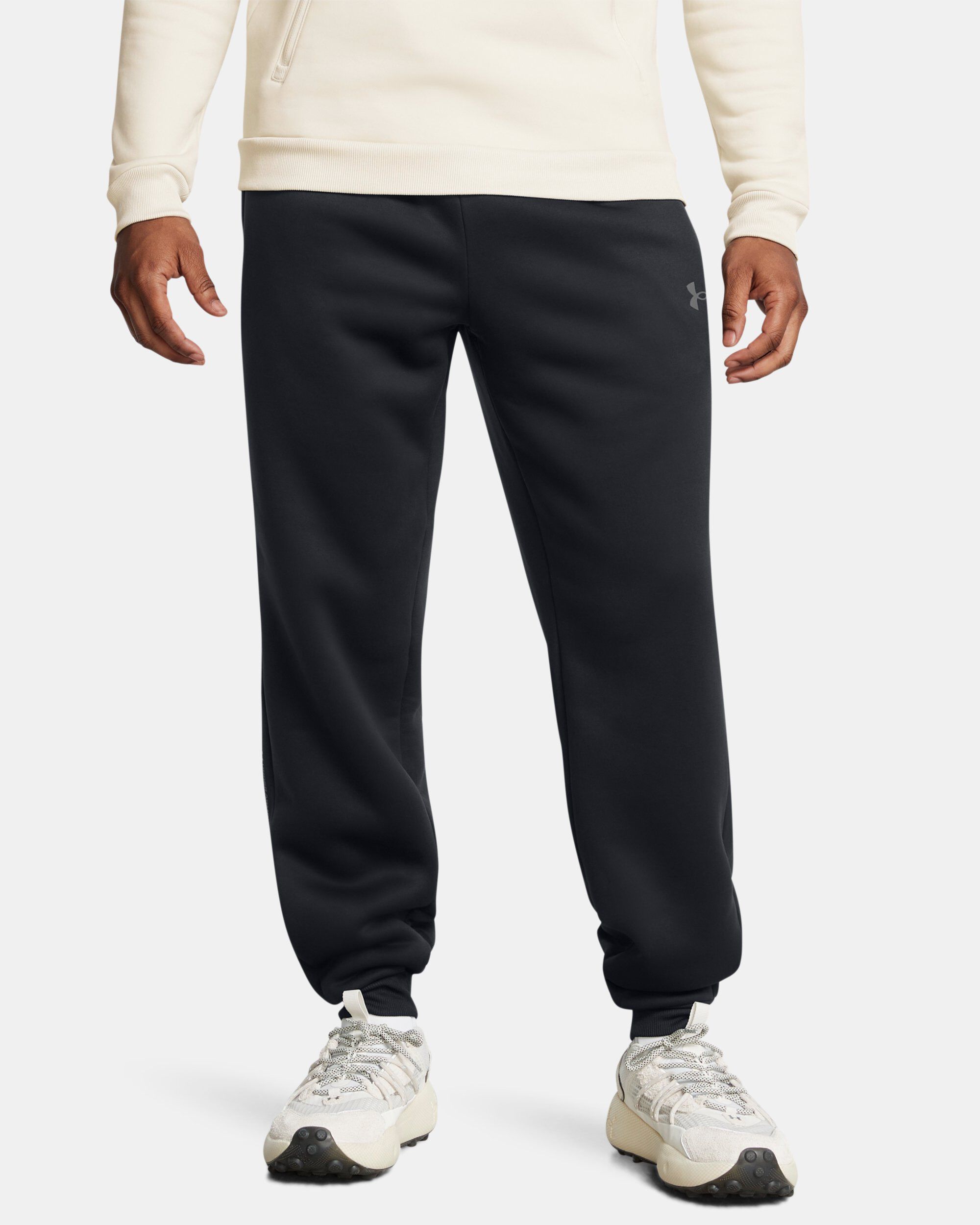Buy Men s Armour Fleece Pro Joggers Black in Dubai UAE Under Armour