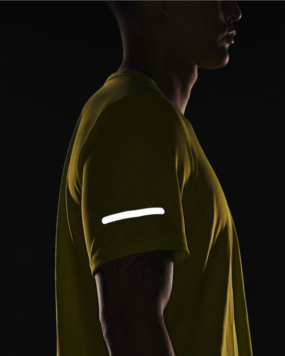 Men's UA Seamless Stride Short Sleeve image number 3