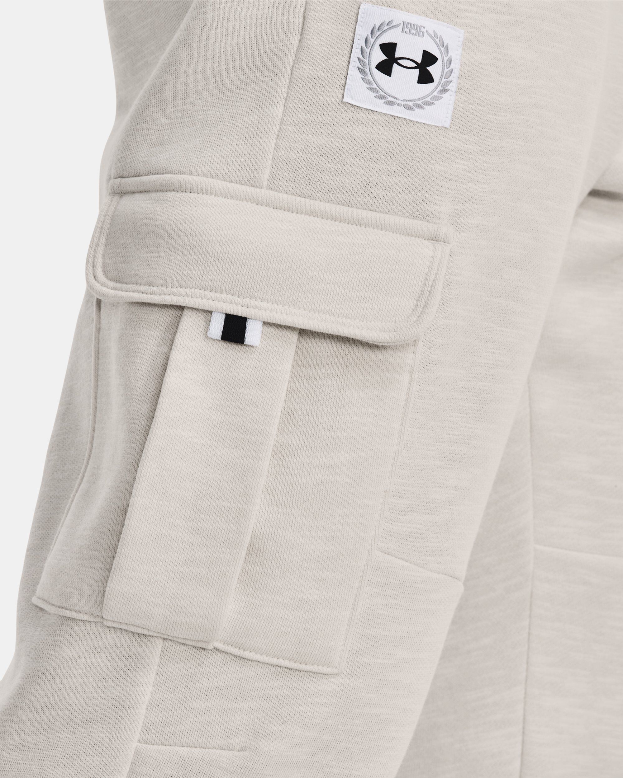 Men s UA Essential Fleece Heritage Cargo Pants