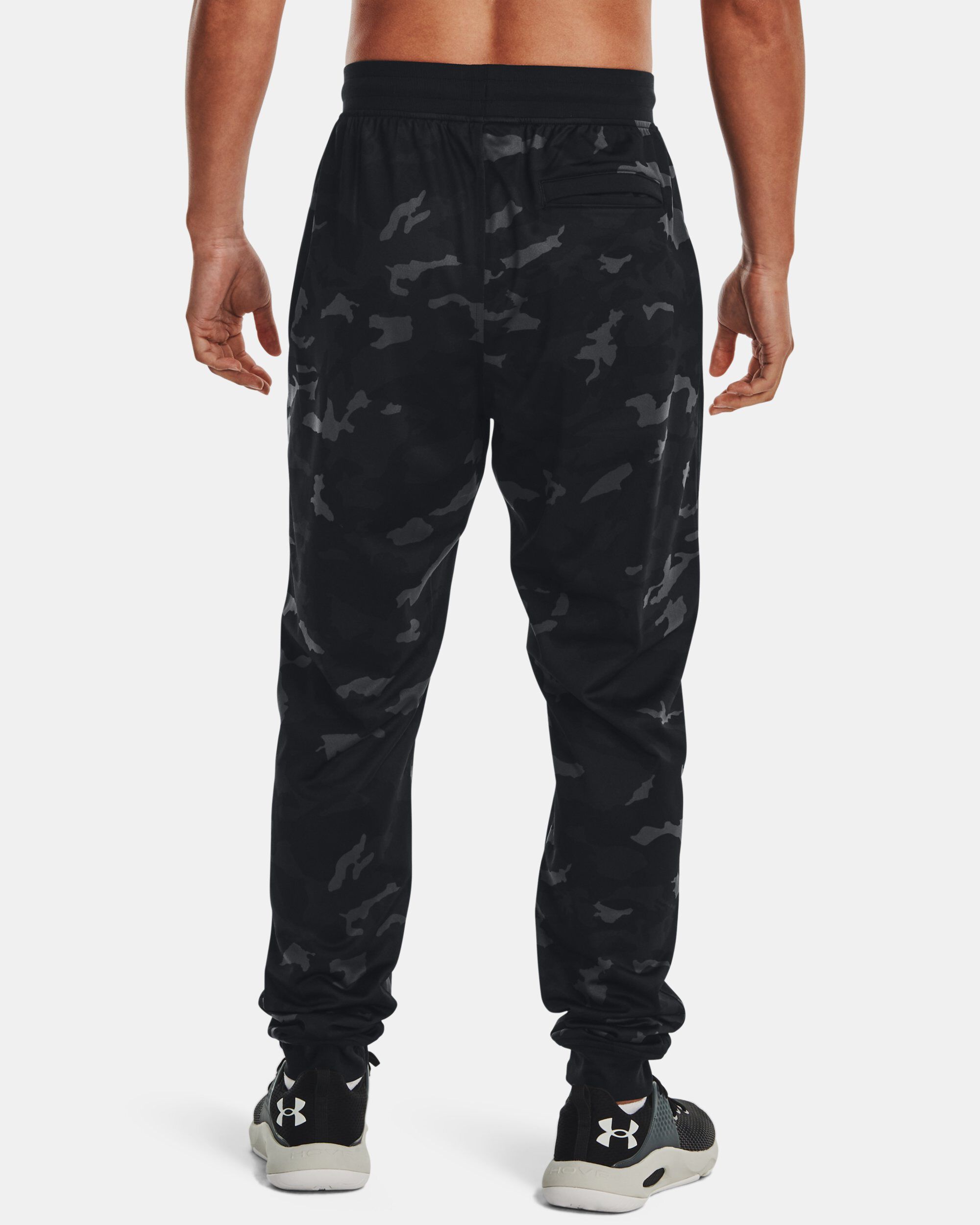 Camo sweatpants under armour deals