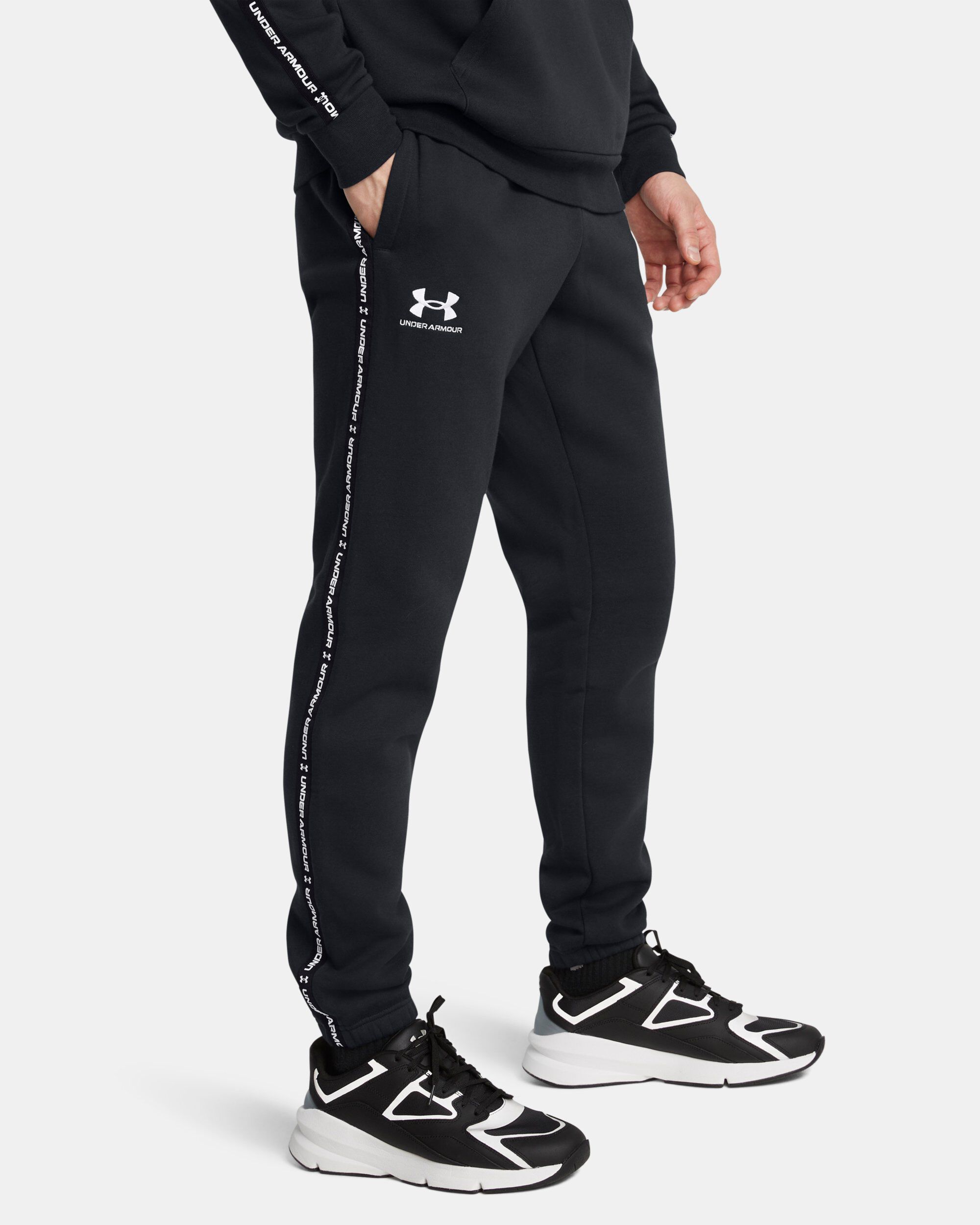 Nike taping joggers online