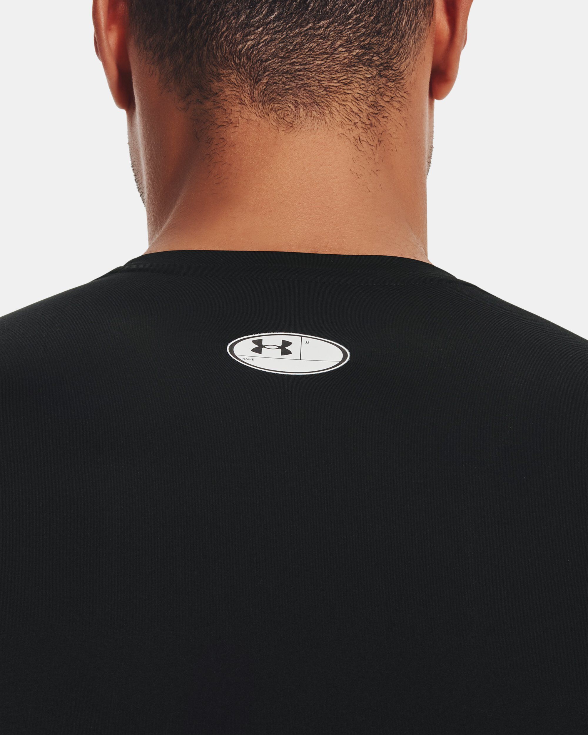 Buy Men s HeatGear Long Sleeve Black in Dubai UAE Under Armour