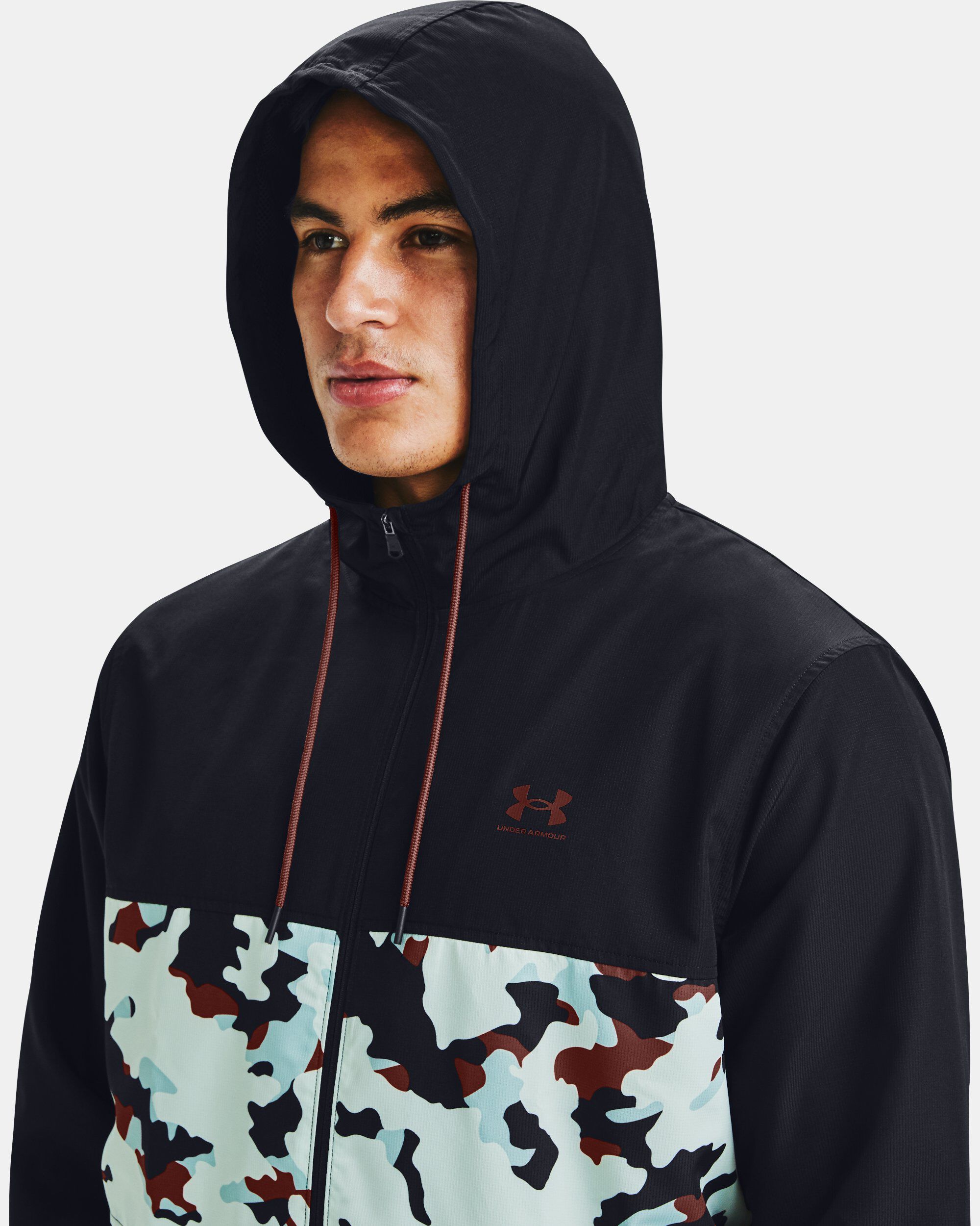 Under Armour Men s UA Sportstyle Wind SI Jacket Black in Dubai UAE