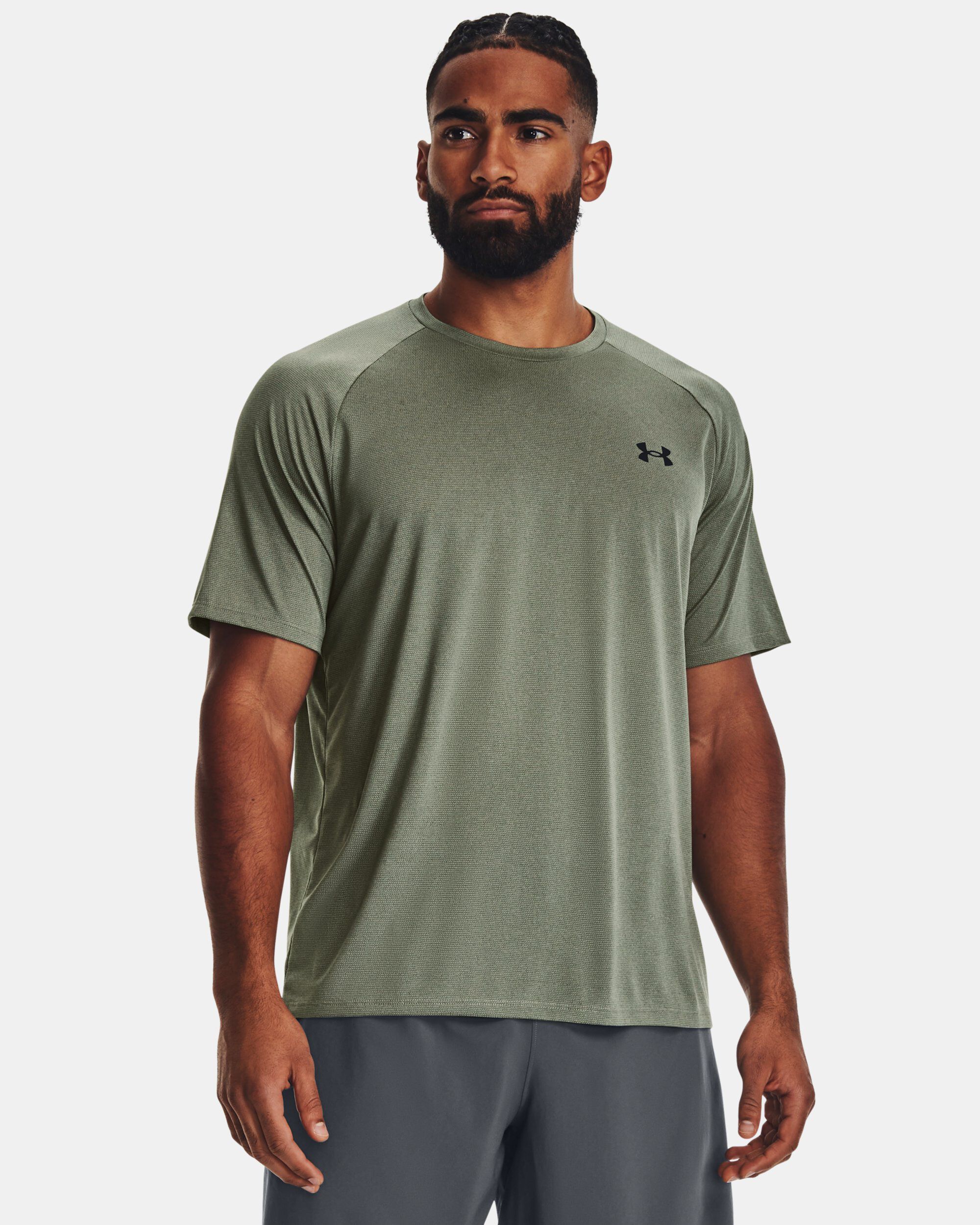 Under Armour Black, White T-Shirt for mens in Dubai, UAE - 2024