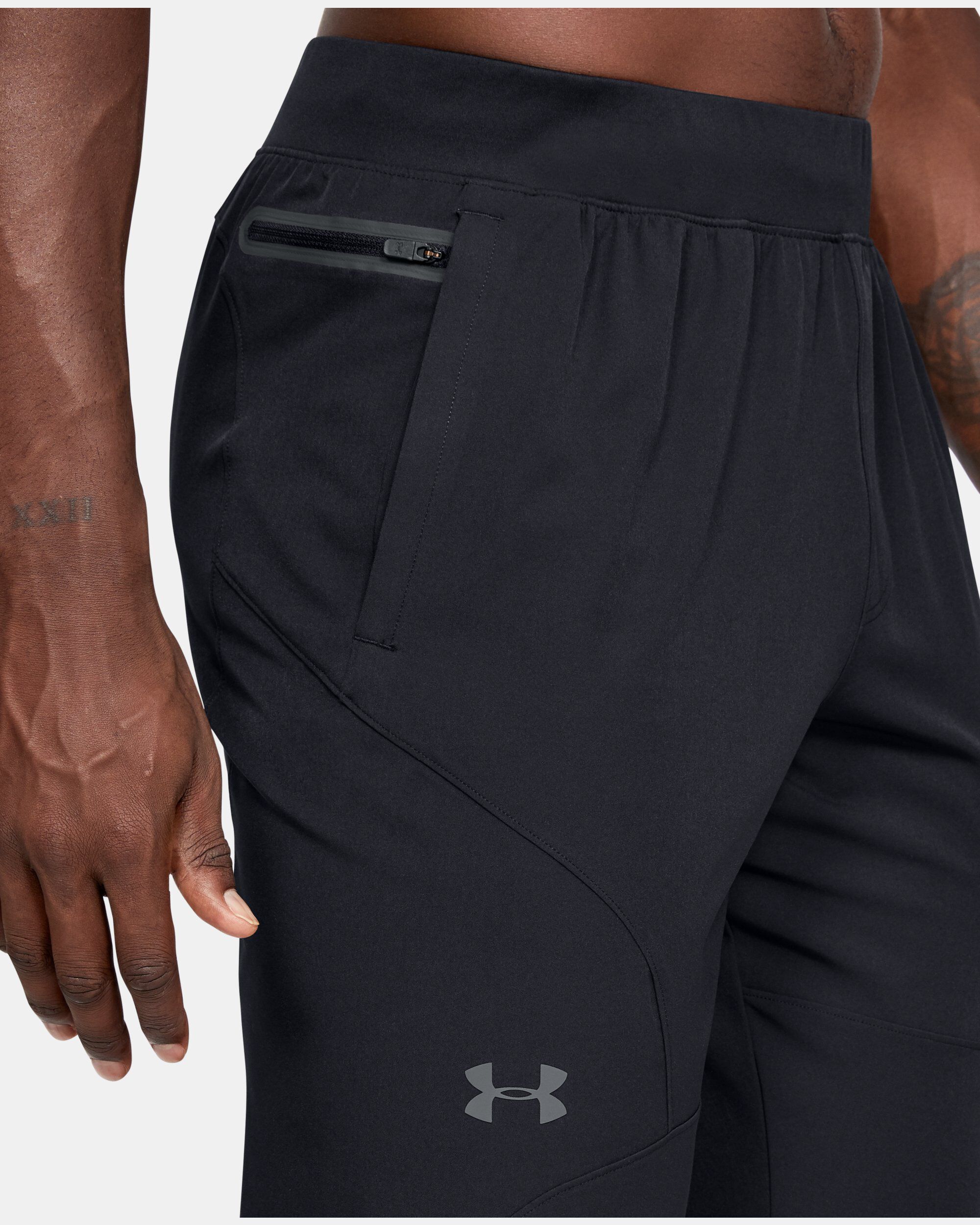Under armour joggers with zipper pockets hotsell