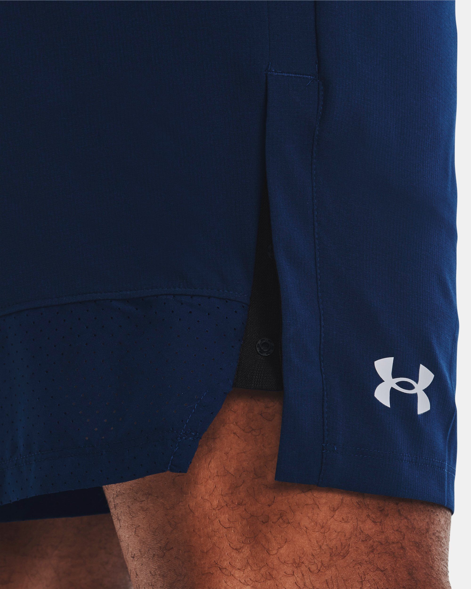 Under armour qualifier discount 9 woven shorts