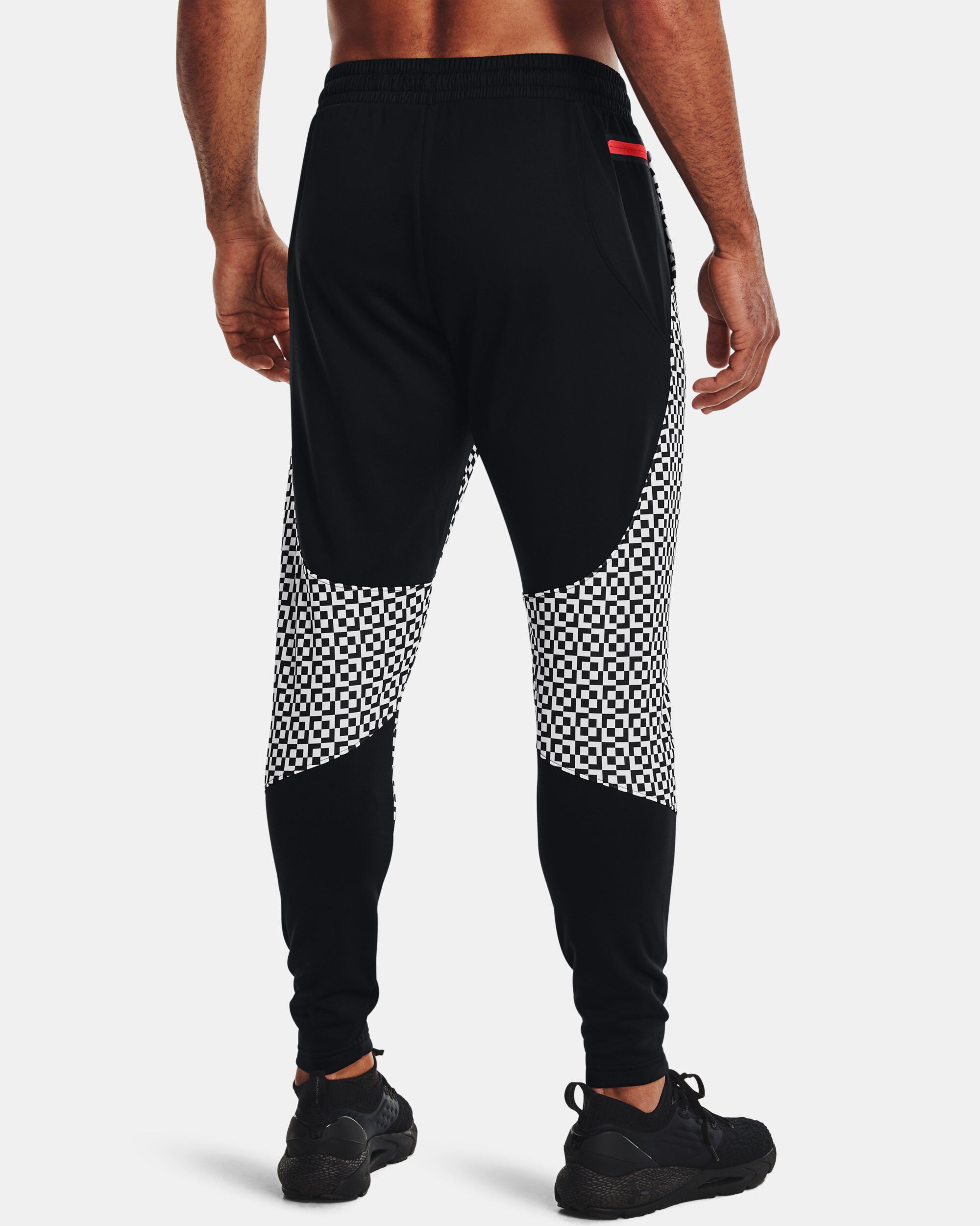 Under armour storm joggers black deals
