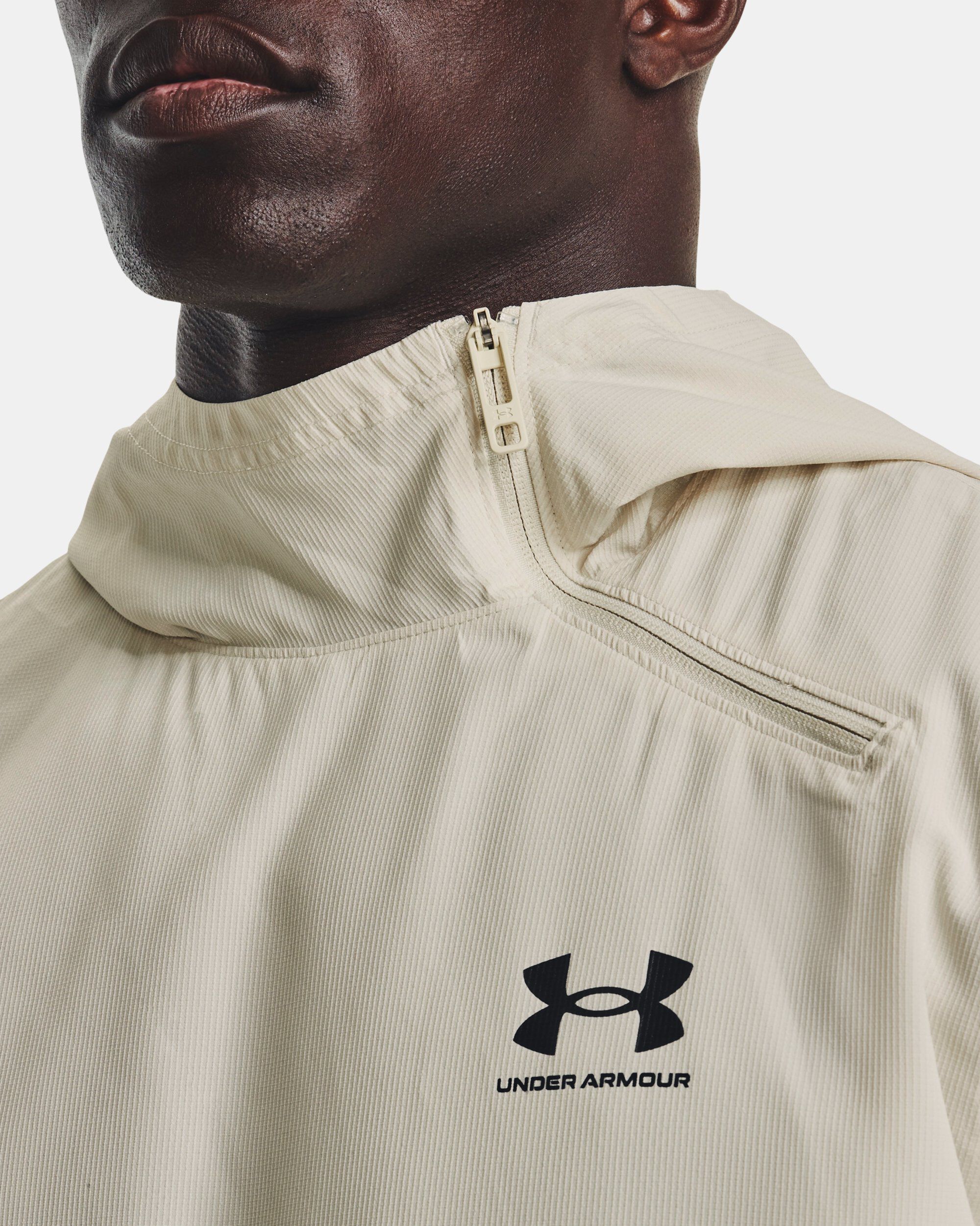 Under armour top pull over