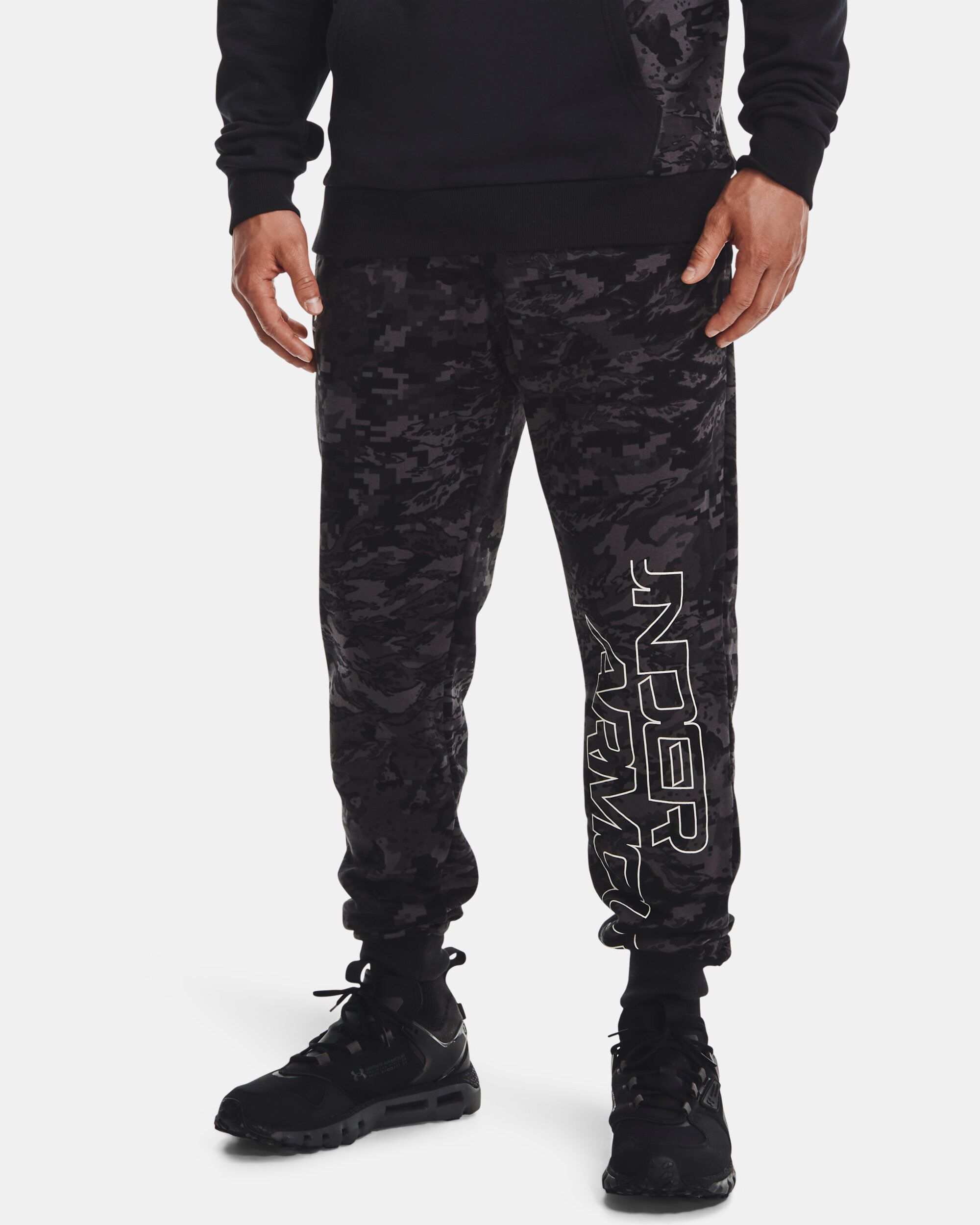 Camo sweatpants under armour sales