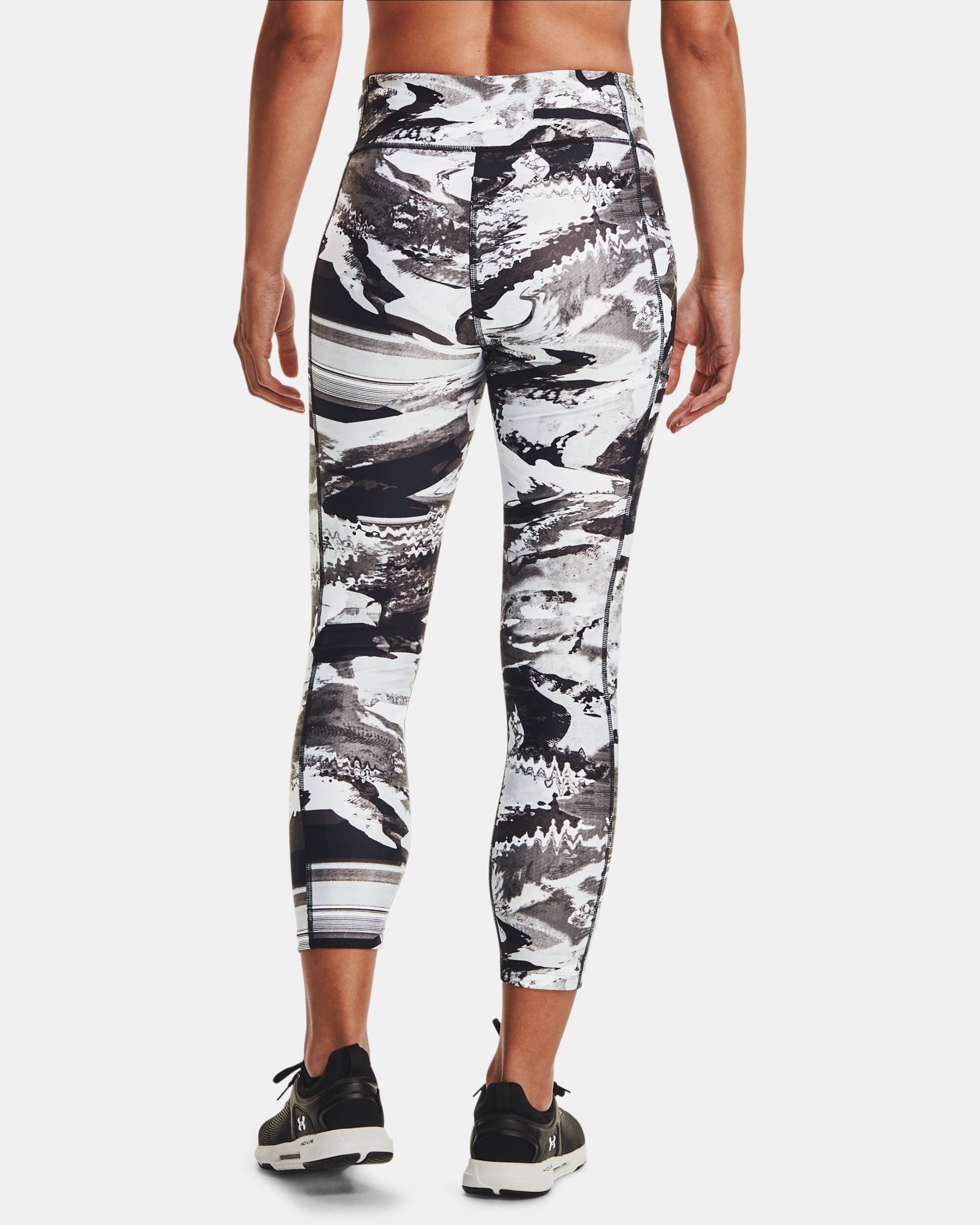 Buy Women s HeatGear Armour Printed Ankle Crop Black in Dubai UAE Under Armour