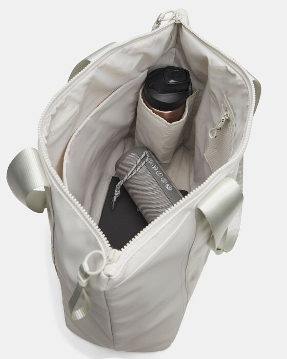 UA Luna image number 3