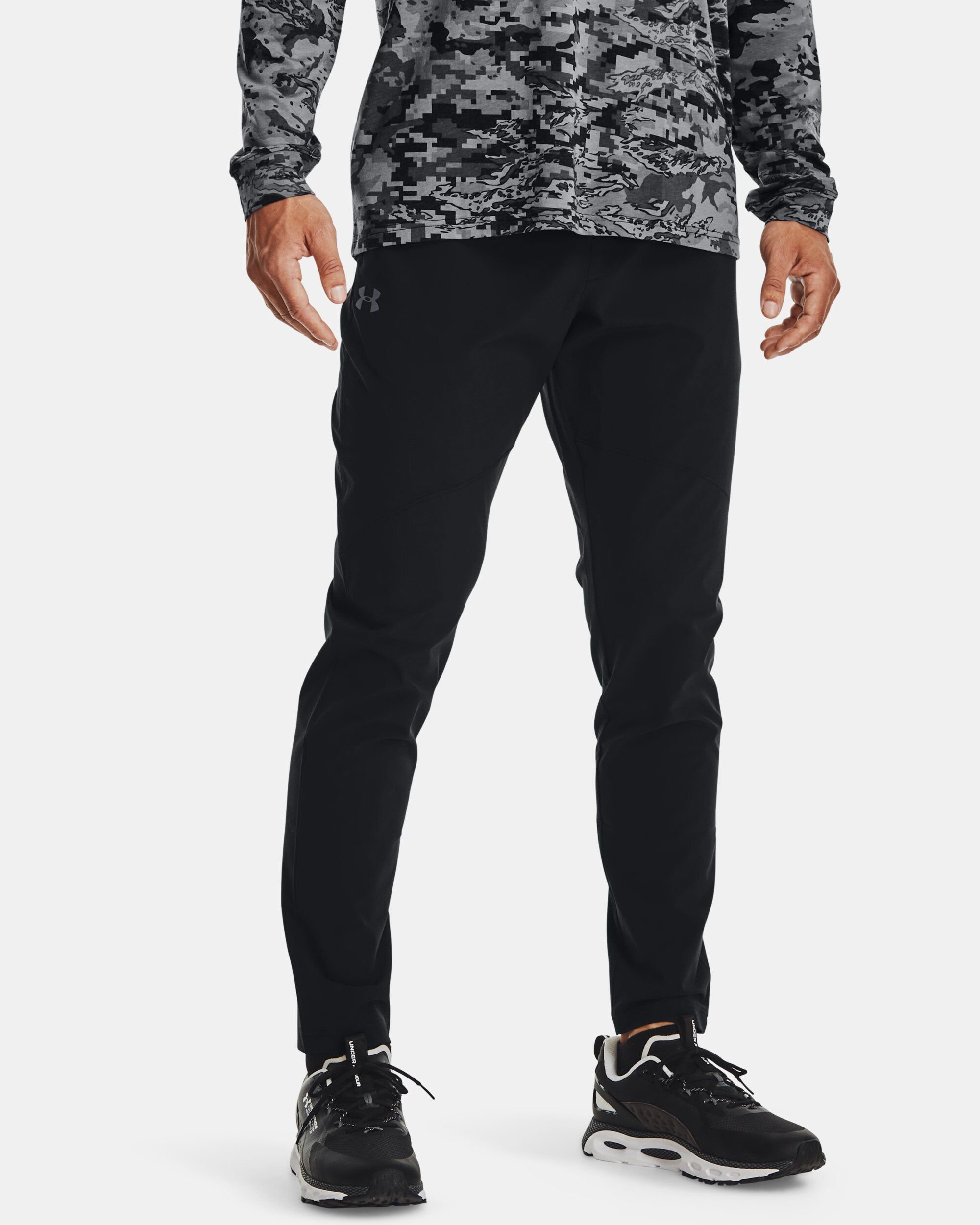 Buy Men s UA Stretch Woven Pants Black in Dubai UAE Under Armour