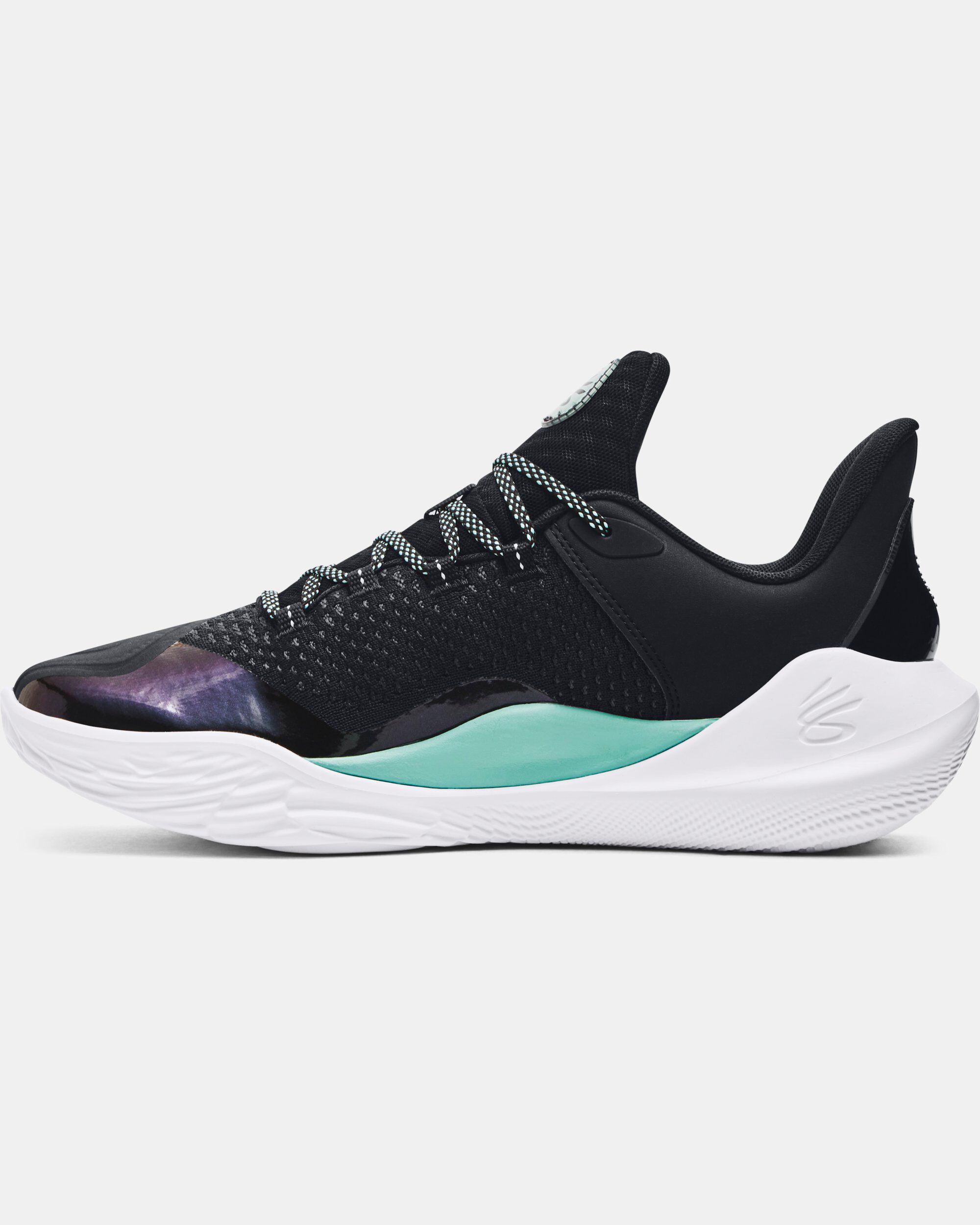 Basketball shoe on sale stores near me