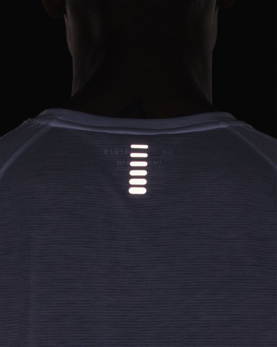 Men's UA Streaker Run Short Sleeve image number 3