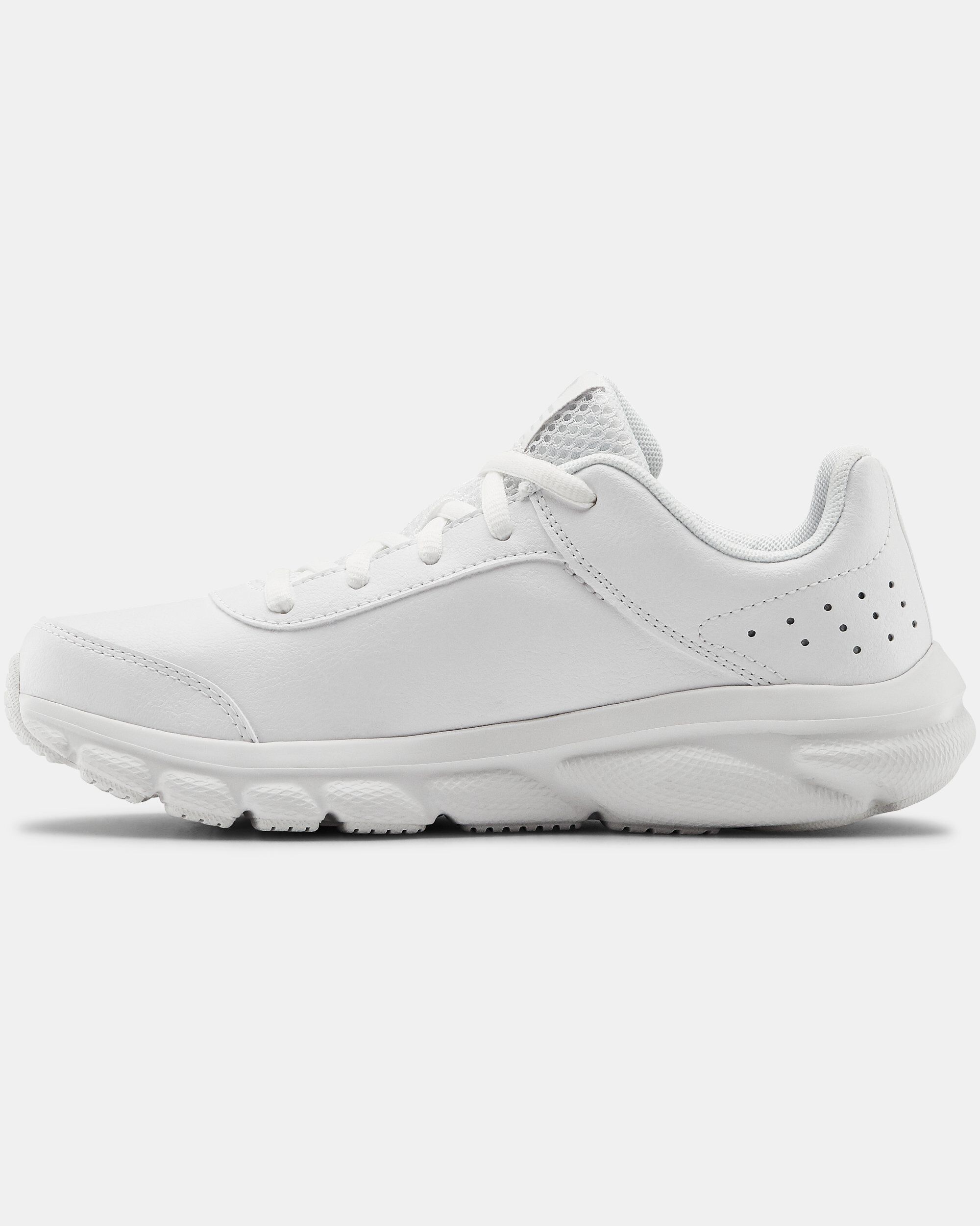 Under armour assert 8 kids online