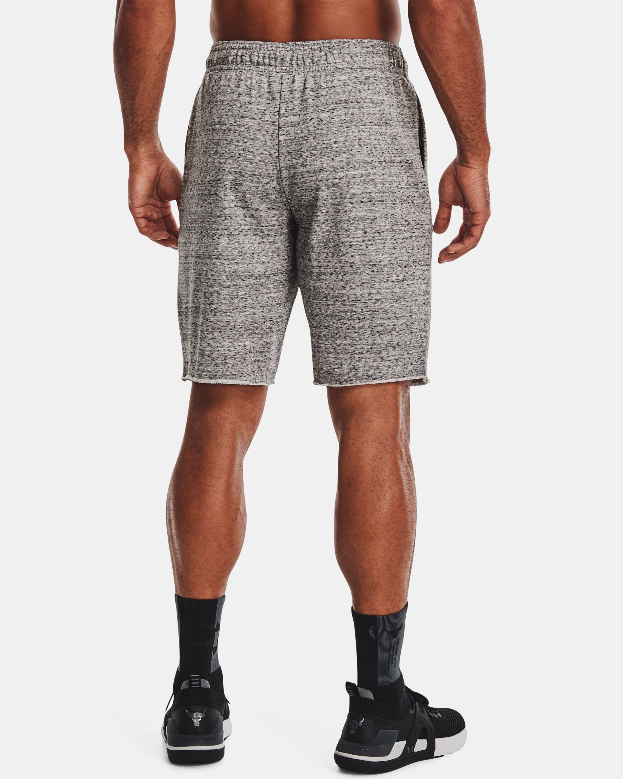 Guy shorts shop