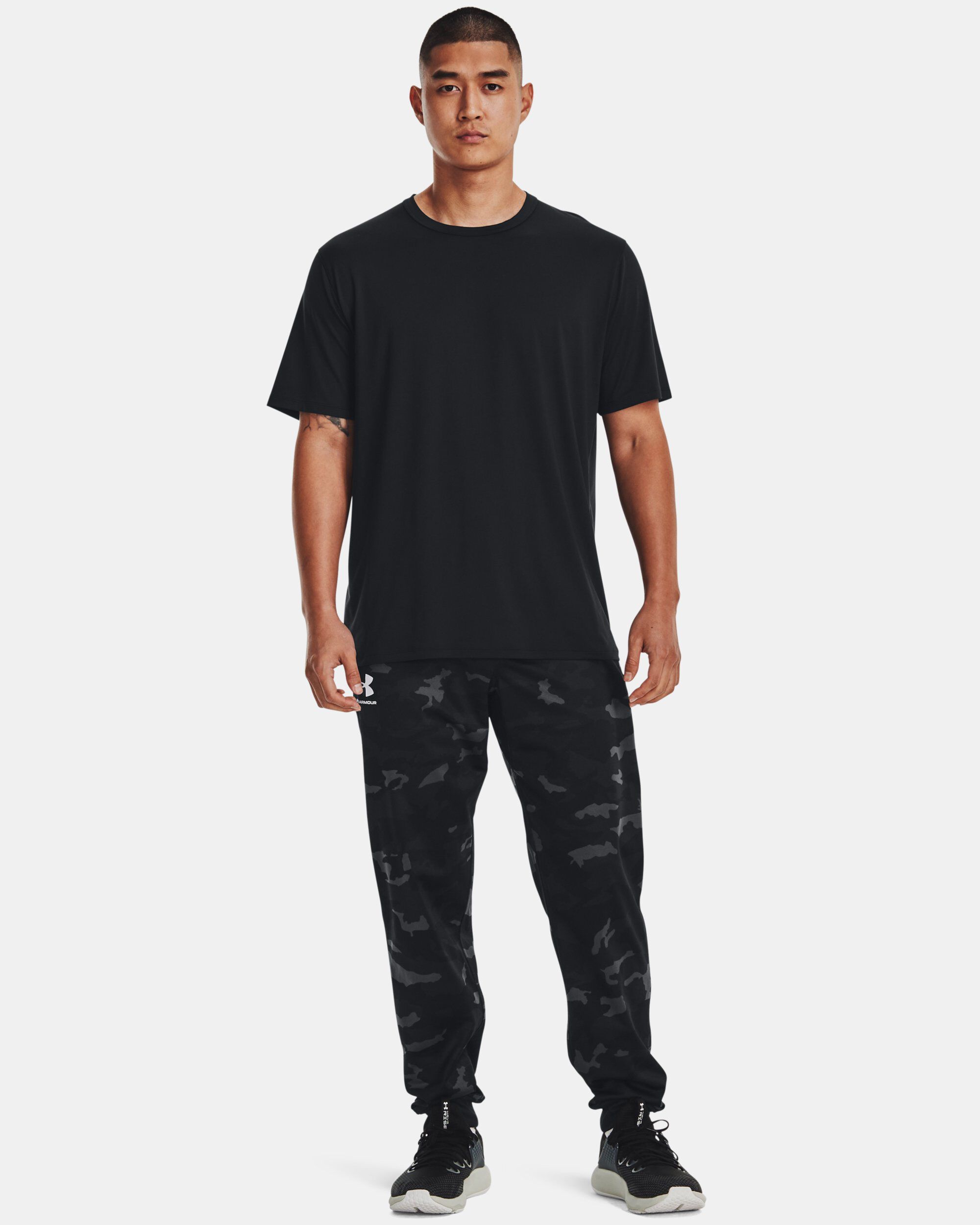 Buy Men s UA Sportstyle Tricot Printed Joggers Black in Dubai UAE Under Armour