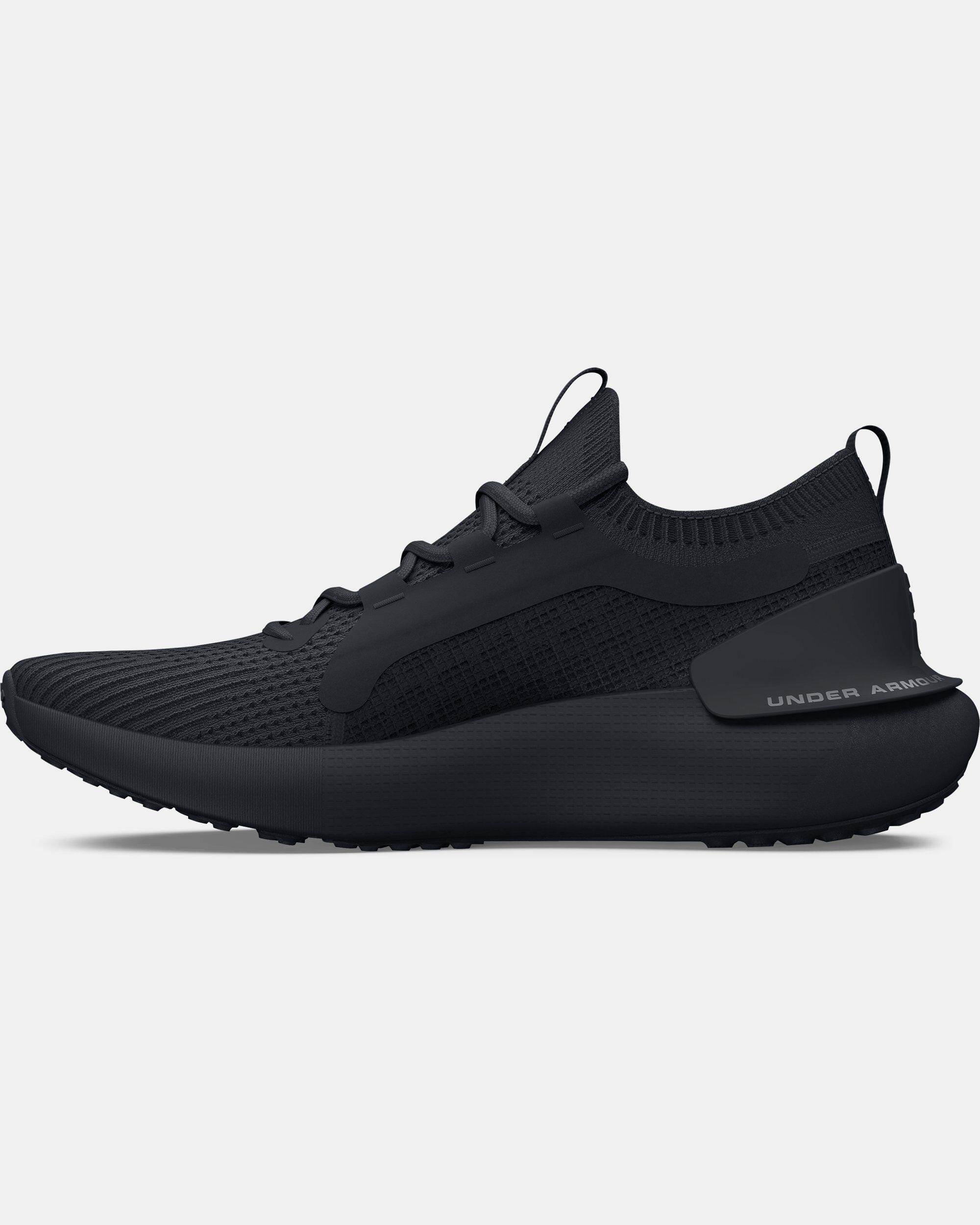 Black under armour outlet shoes for men