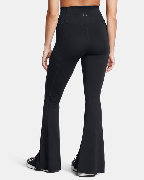 بنطال UA ميريديان كيك فلير للنساء بنطال UA ميريديان كيك فلير للنساء image number 1