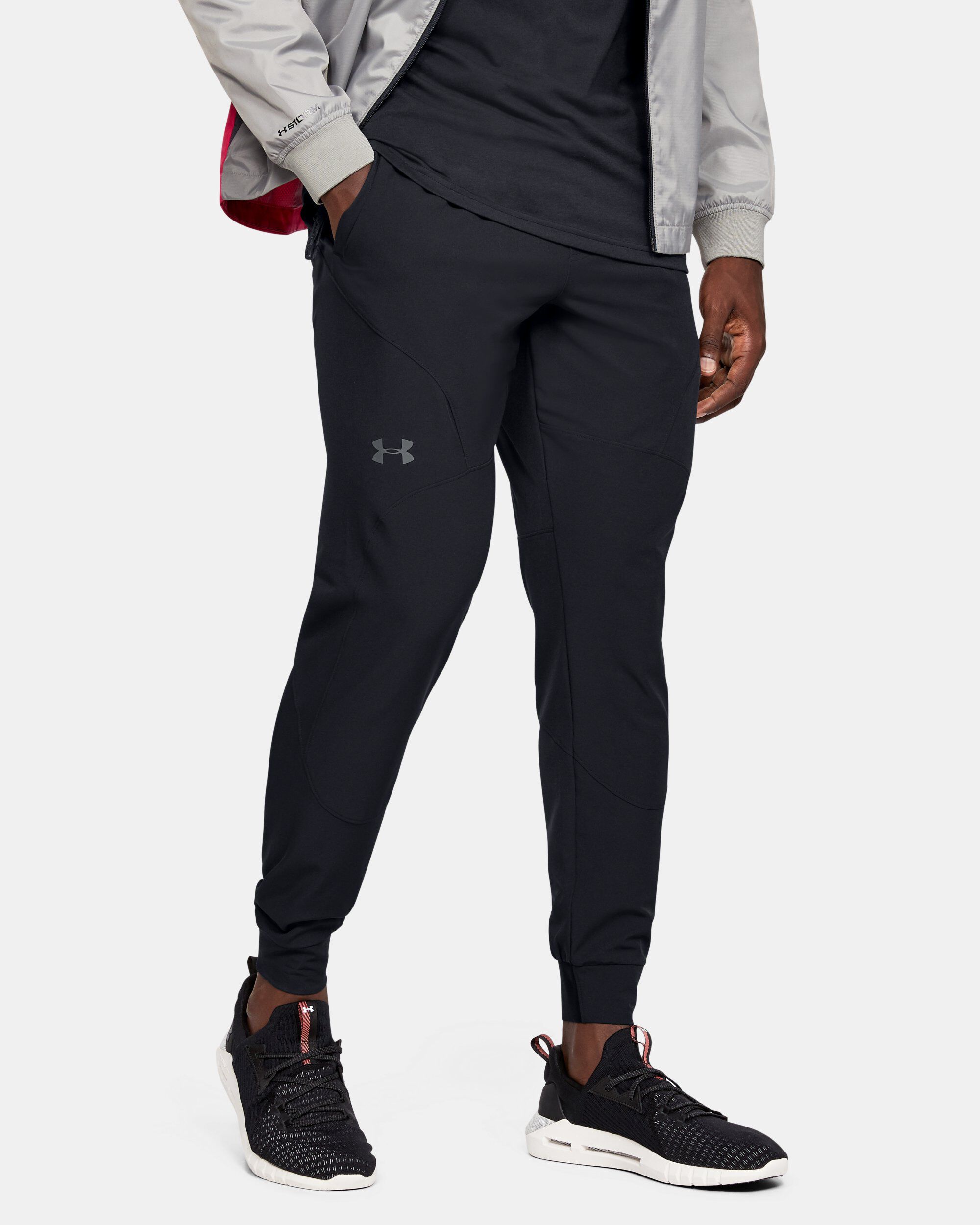 Mens black under armour joggers deals