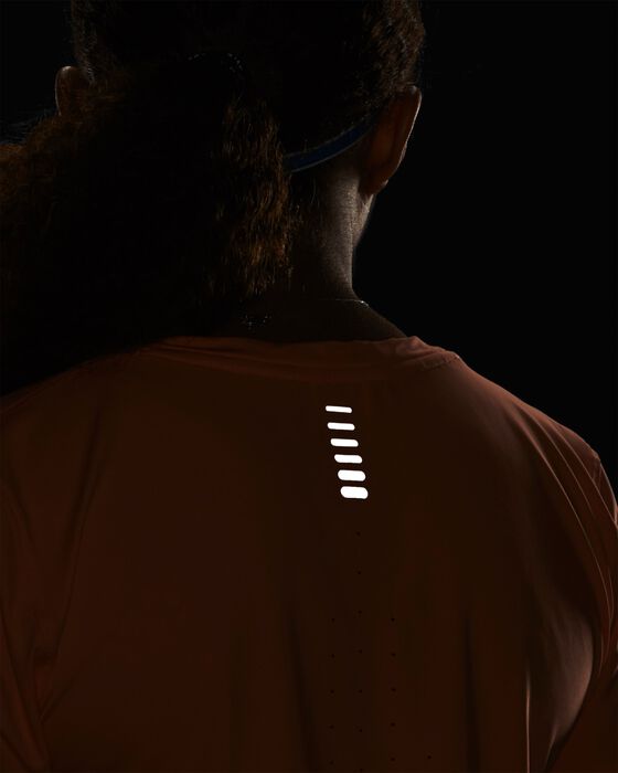 Women's UA Iso-Chill Laser T-Shirt image number 6