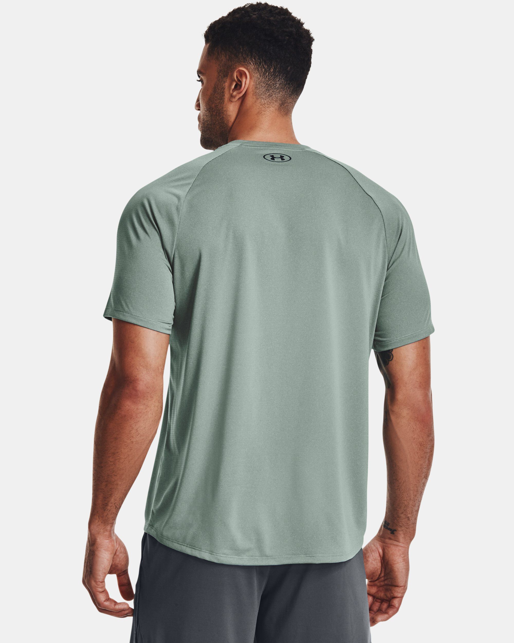 Under armour t shirts deals for men