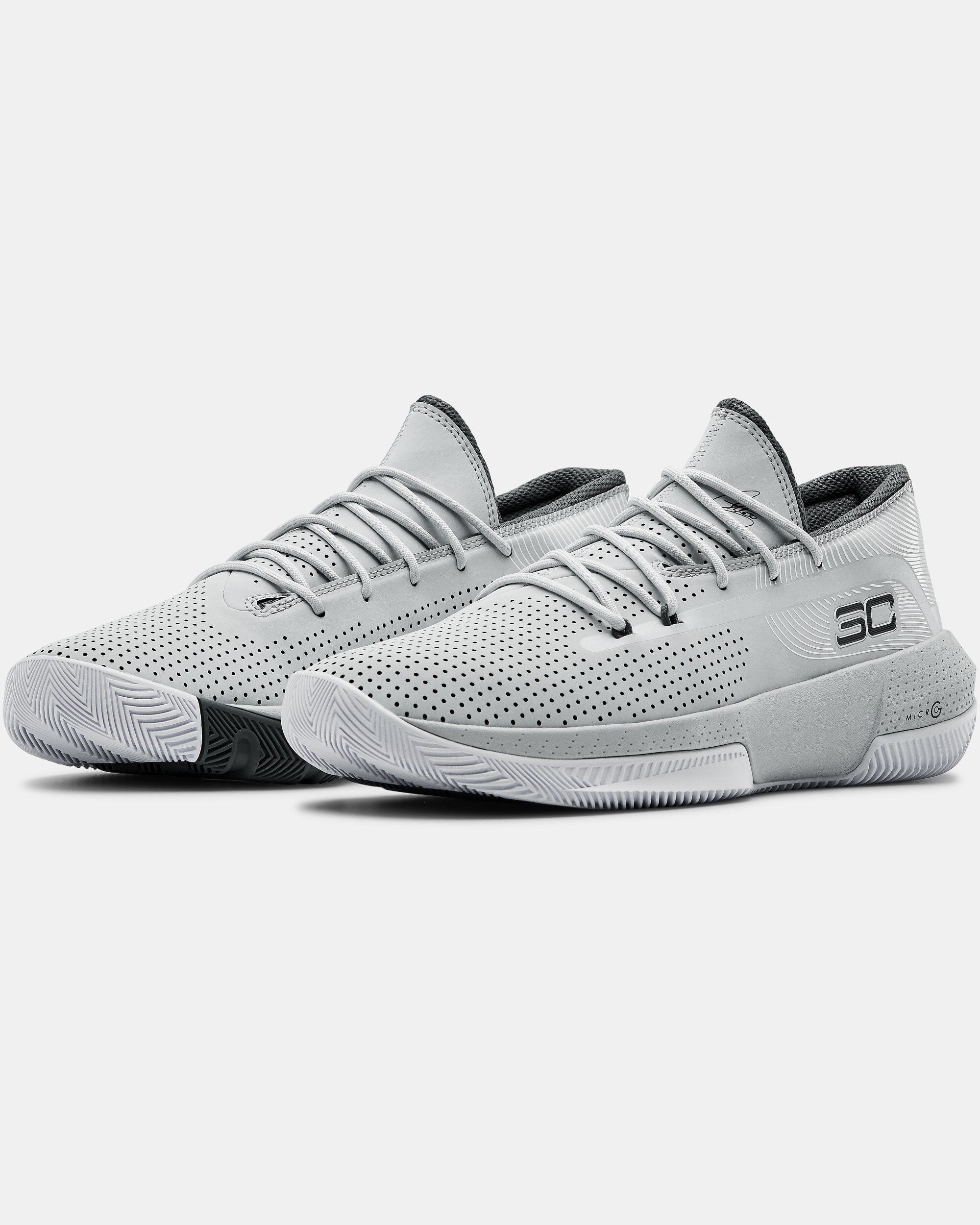 Under armour men's sc best sale 3zer0 ii basketball shoe