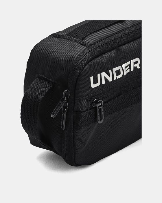 Unisex UA Contain Travel Kit image number 2