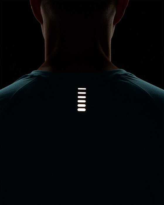 Men's UA Streaker Run Short Sleeve image number 3