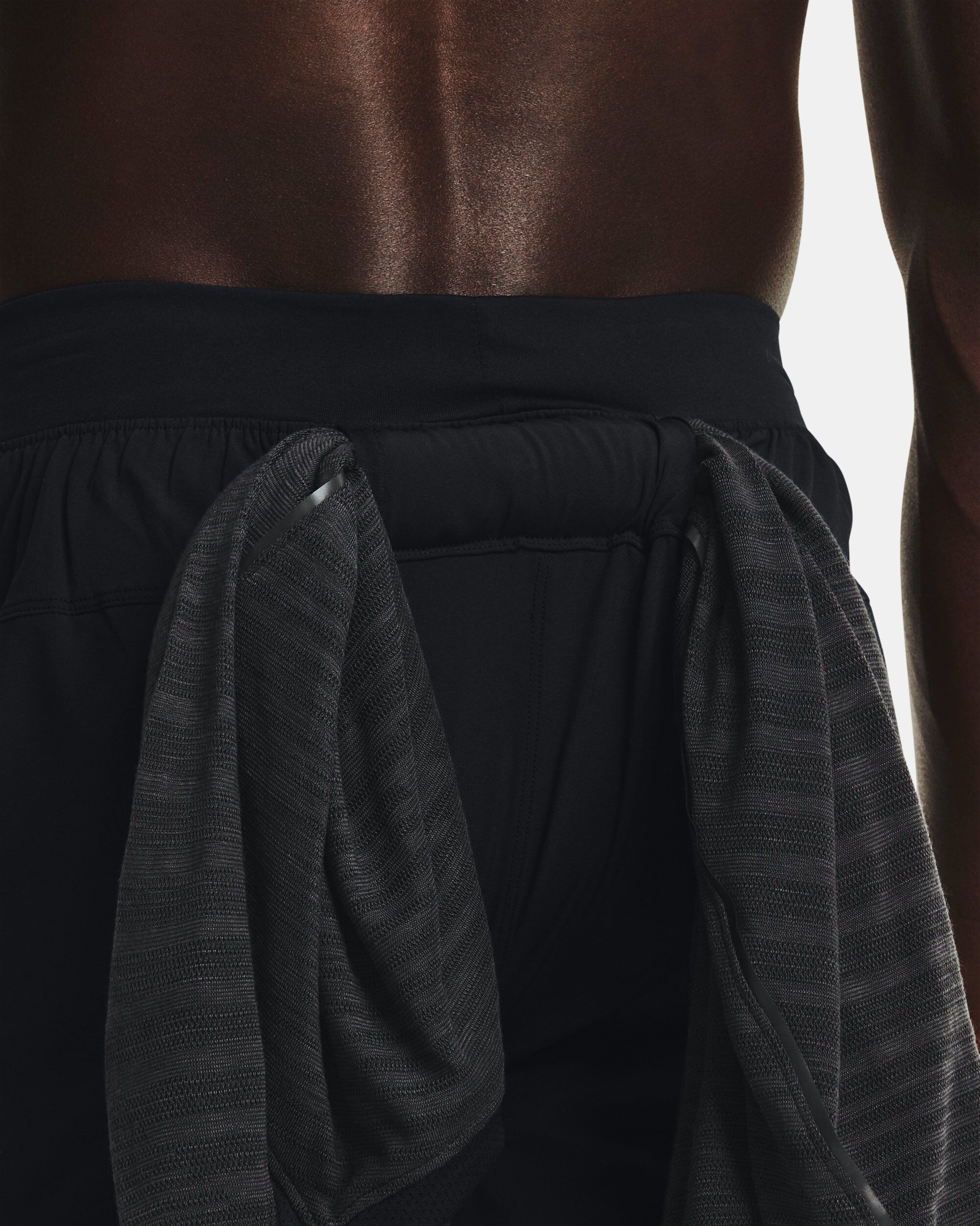 Outrun the storm under armour top