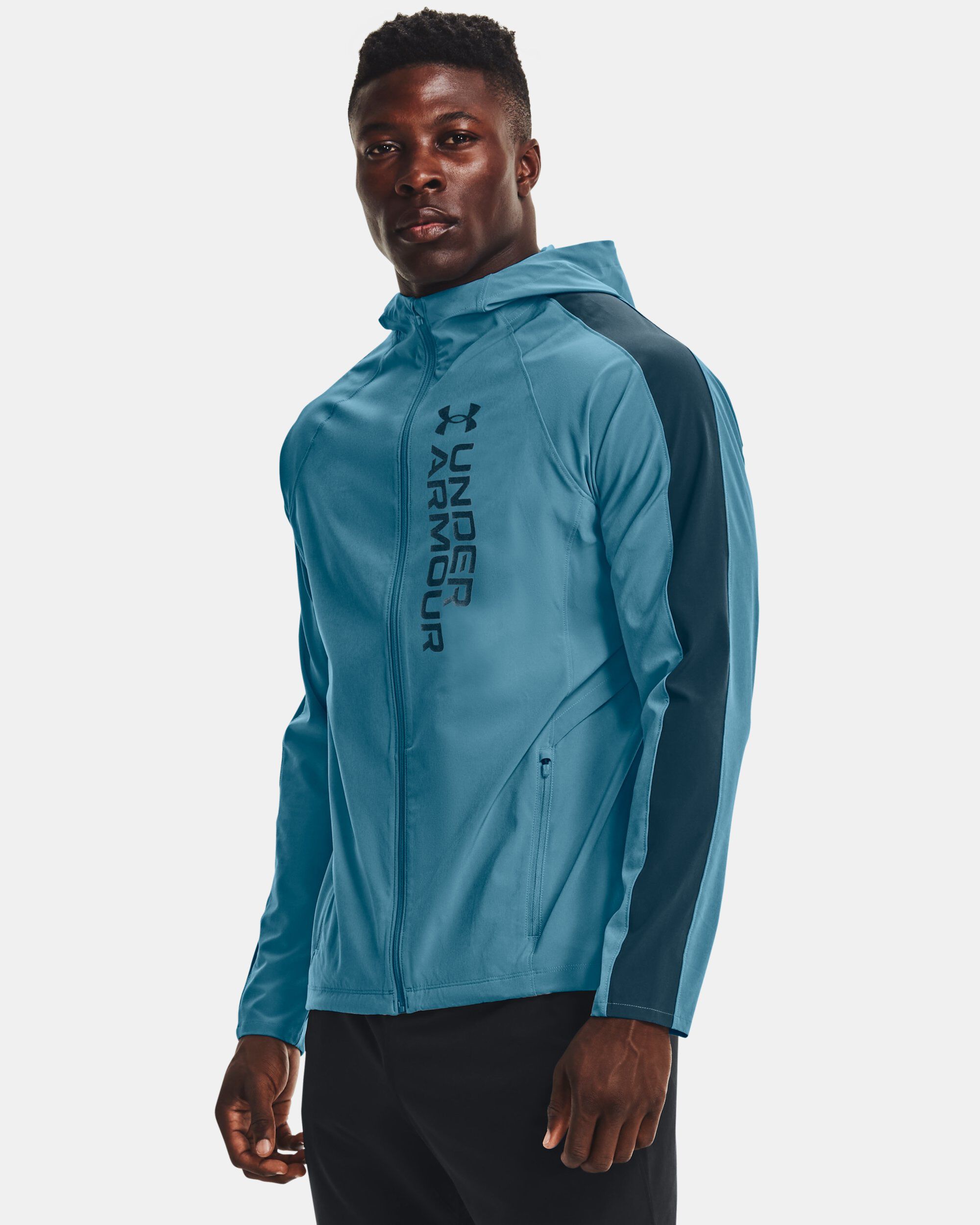 Buy Men s UA OutRun The Storm Jacket Blue in Dubai UAE Under Armour