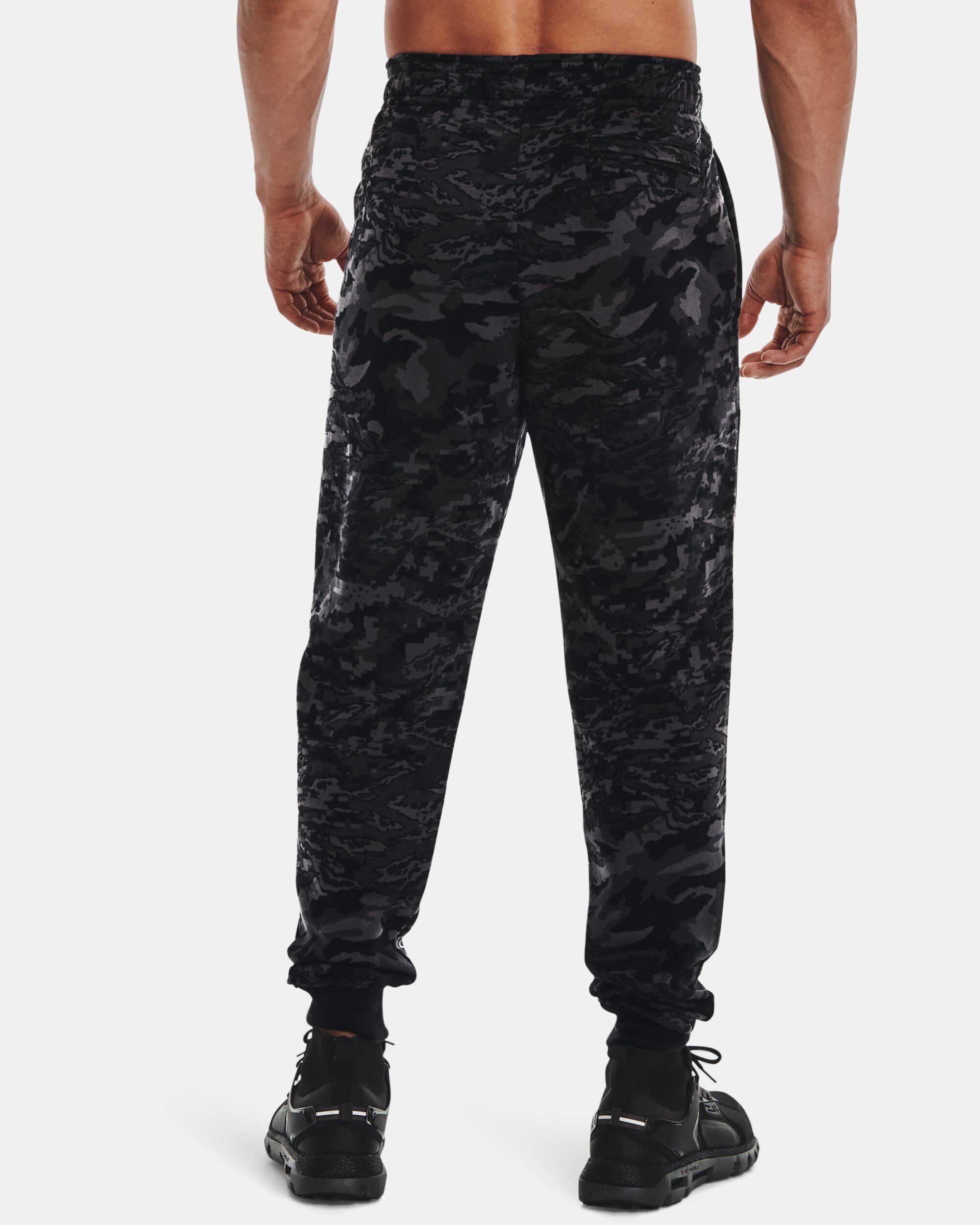 Camo under armour sweatpants store