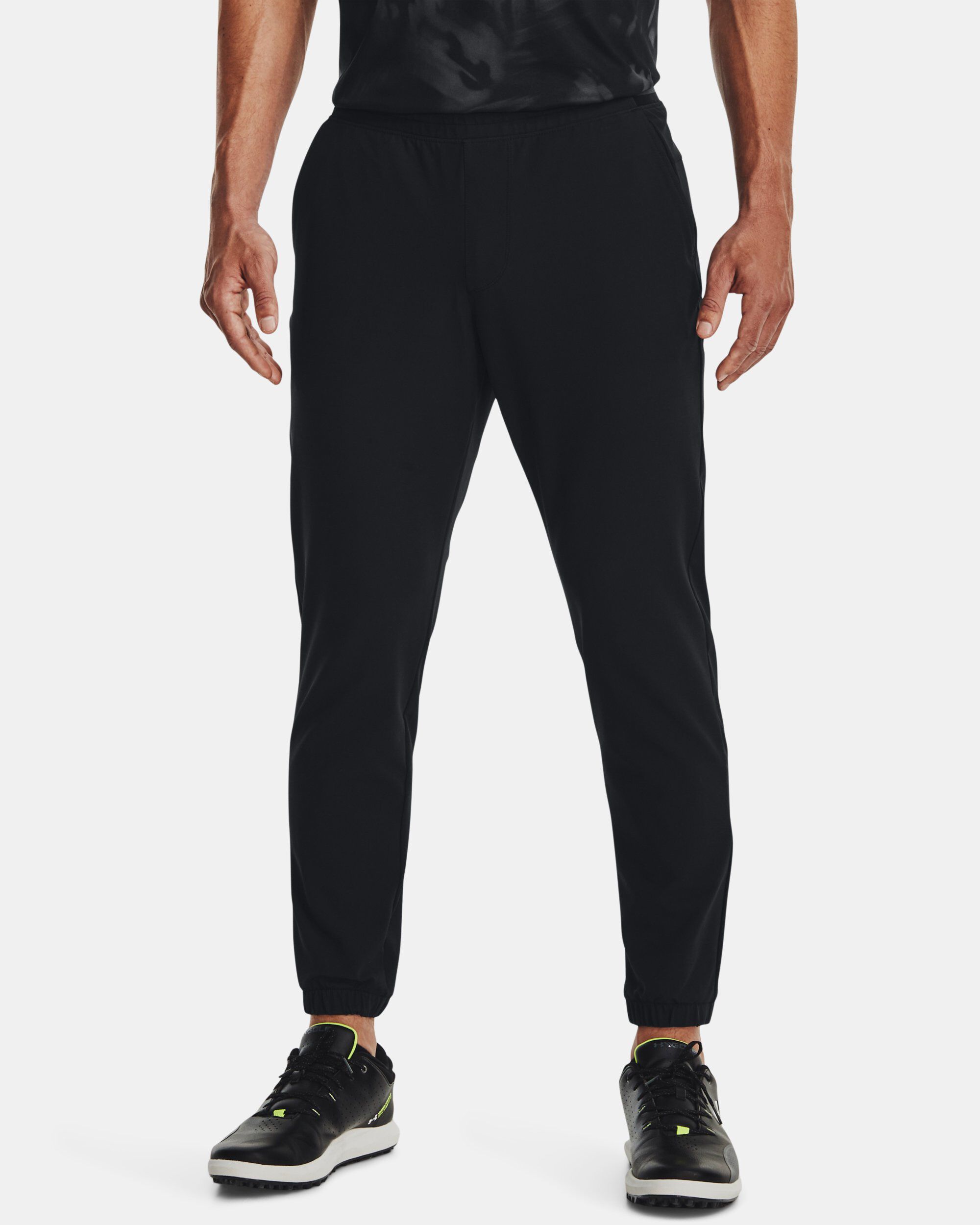 Mens black under armour joggers deals