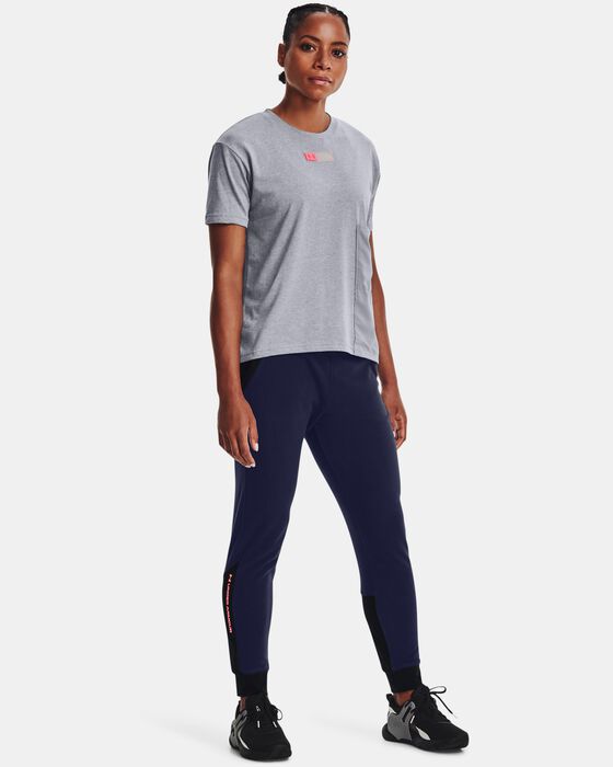 Women's UA Armour+ Pocket T-Shirt Women's UA Armour+ Pocket T-Shirt image number 2