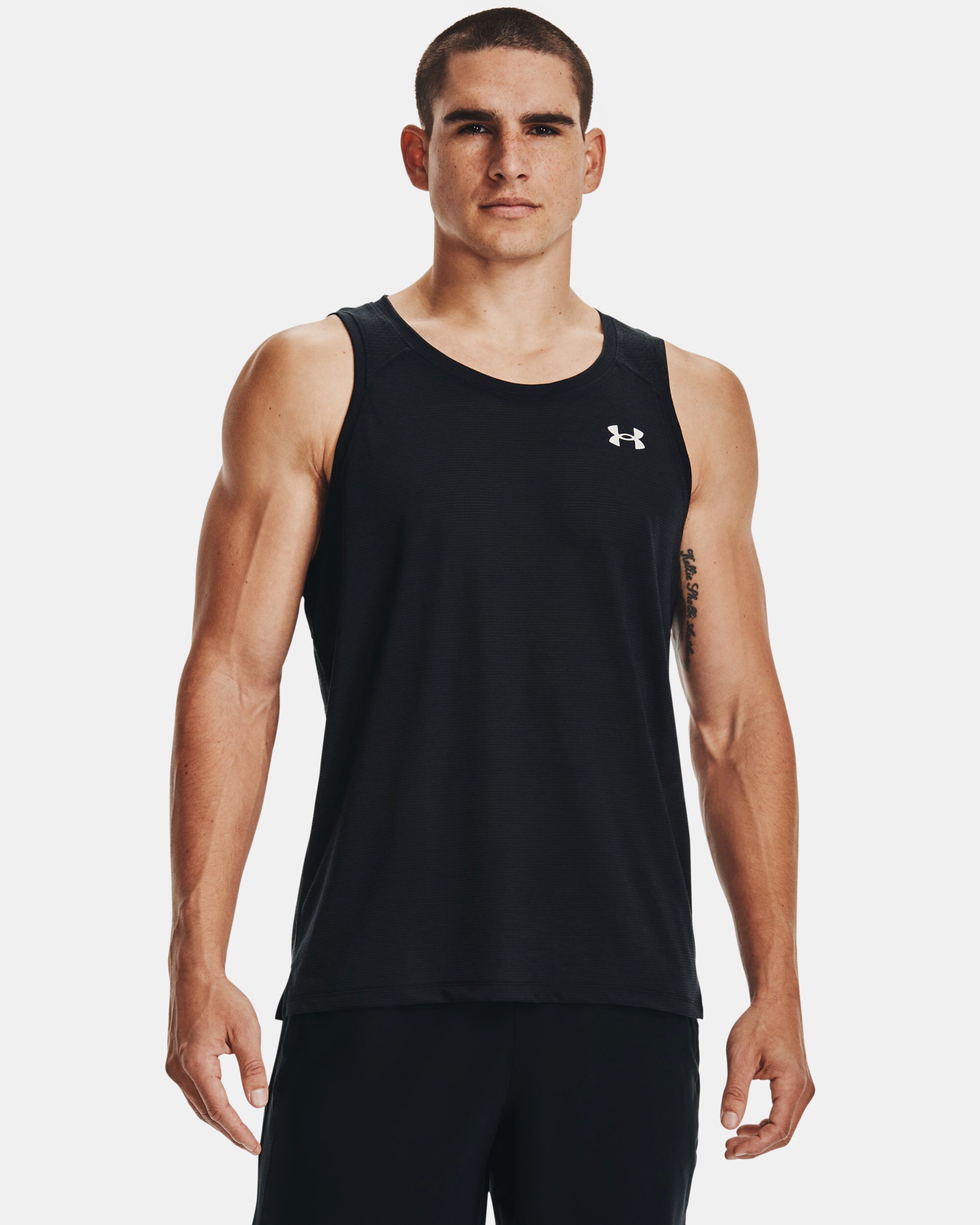 Buy Men s UA Streaker Run Singlet Black in Dubai UAE Under Armour