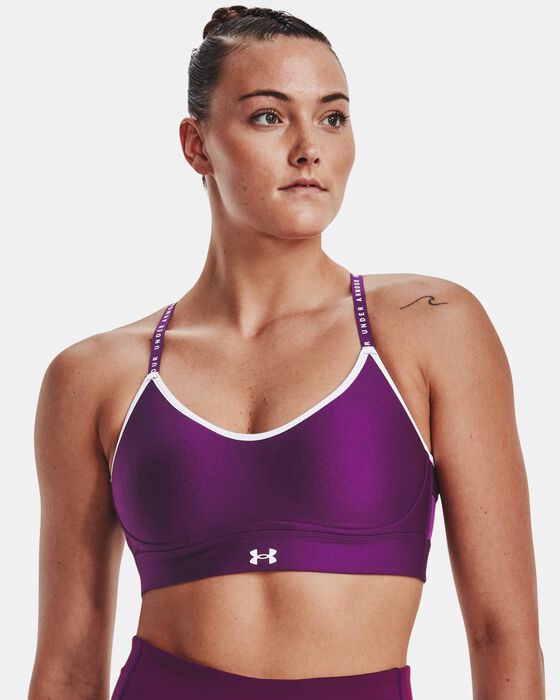 Women's UA Infinity Low Covered Sports Bra image number 2