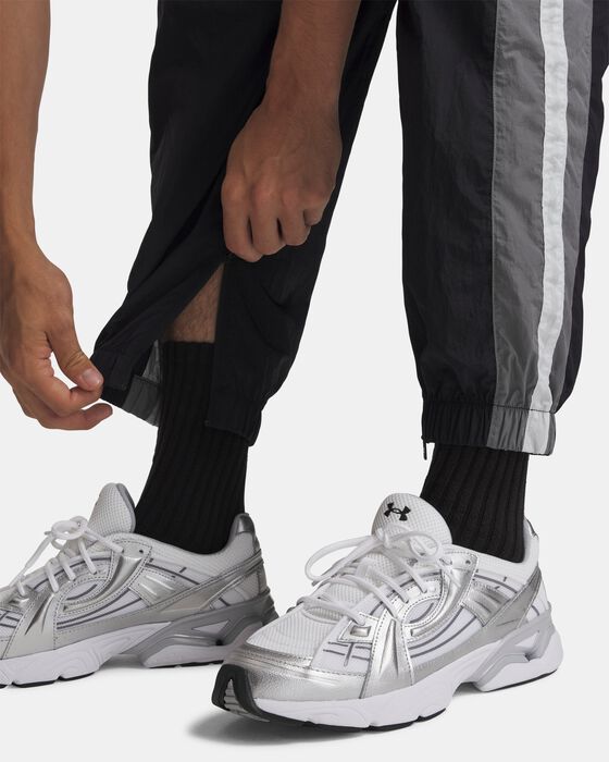 UA Icon Woven Track image number 3