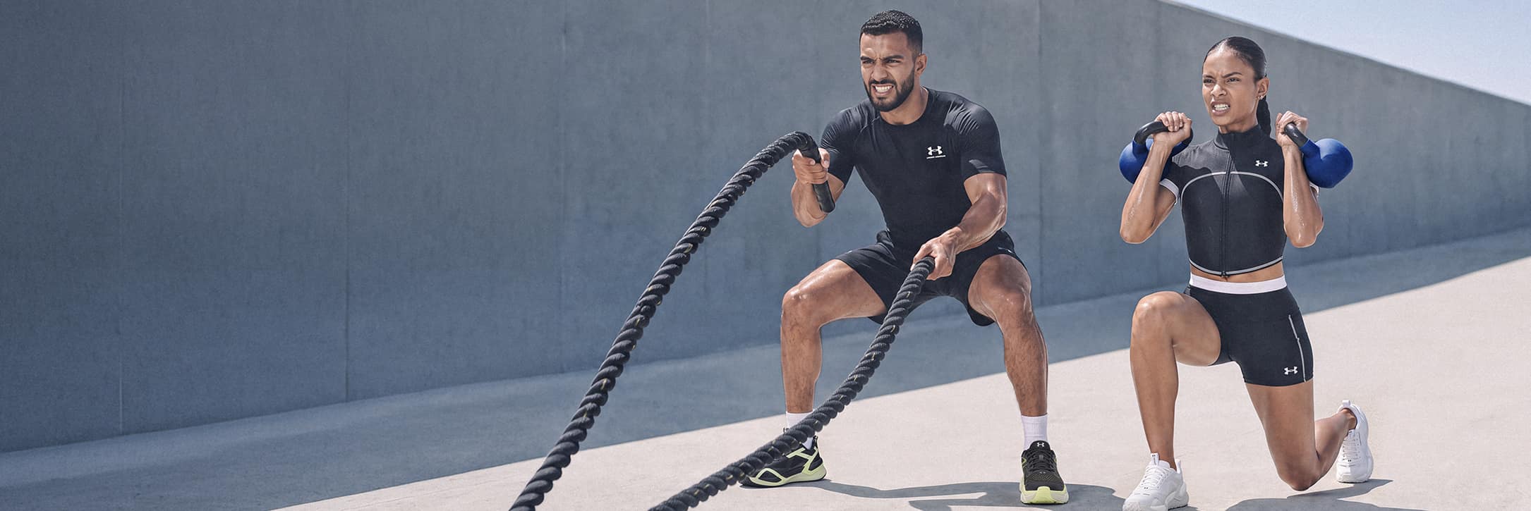 Full-body athletes in the lunge training scene