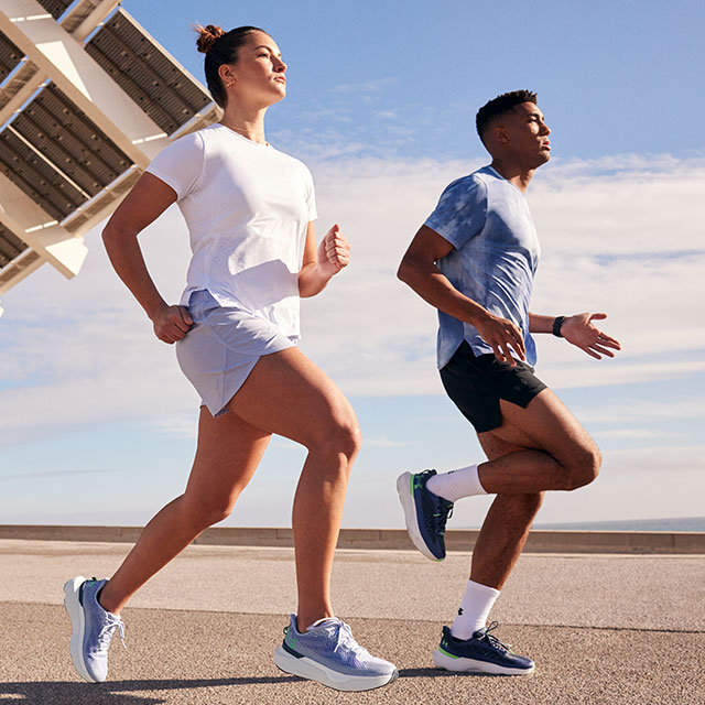 <h3>BRING ON THE HEAT</h3><p>Stay cool and light through every mile with this season's latest and greatest.</p>
